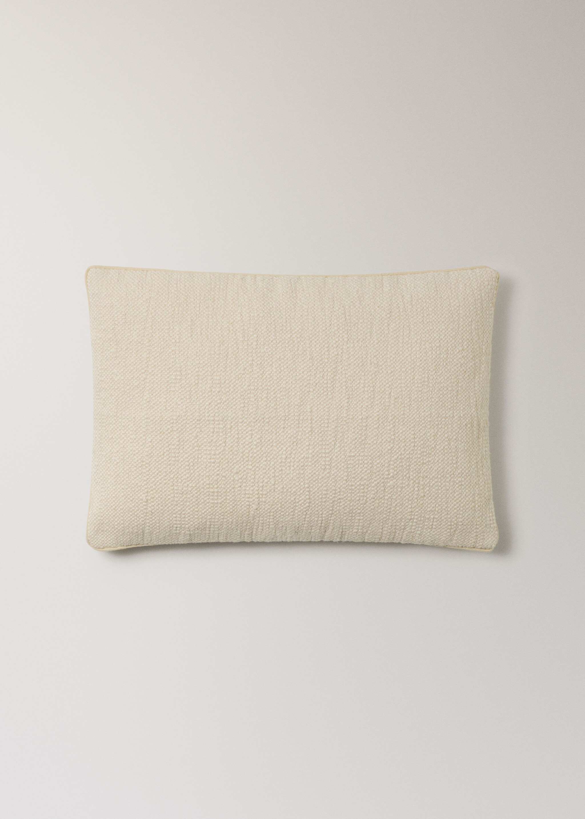 Cotton cushion cover with textured finish and trim 40x60 cm - Article without model, Ecru. Ref: 27003327-00.