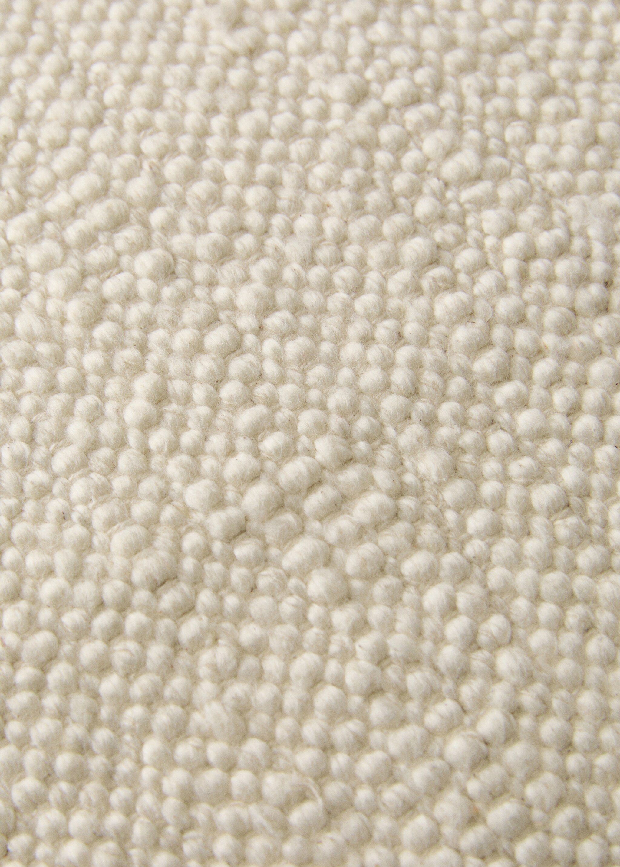 Cotton cushion cover with textured finish and trim 40x60 cm - Details of the article 3, Ecru. Ref: 27003327-00.