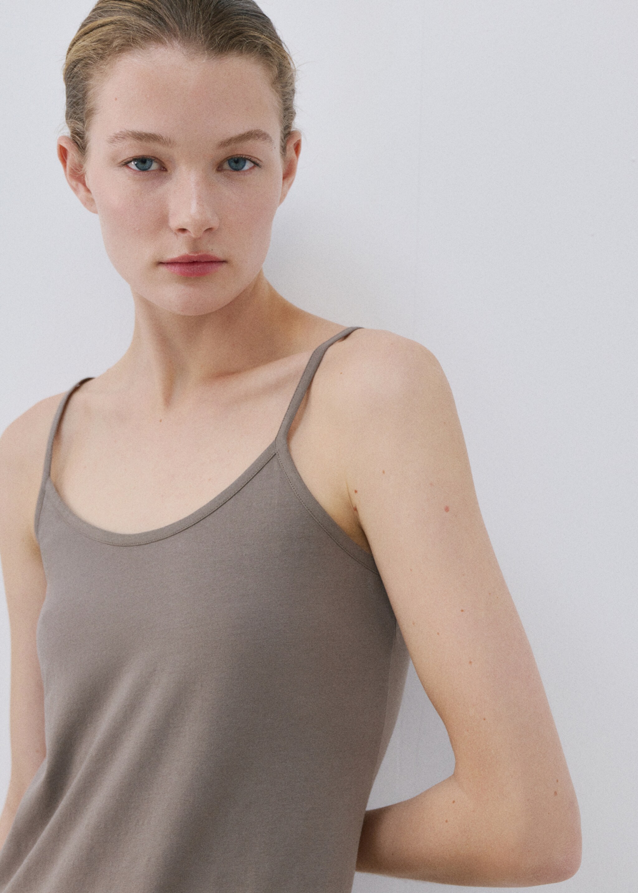 Light cotton nightdress - Details of the article 1, Medium Brown. Ref: 27003338-00.