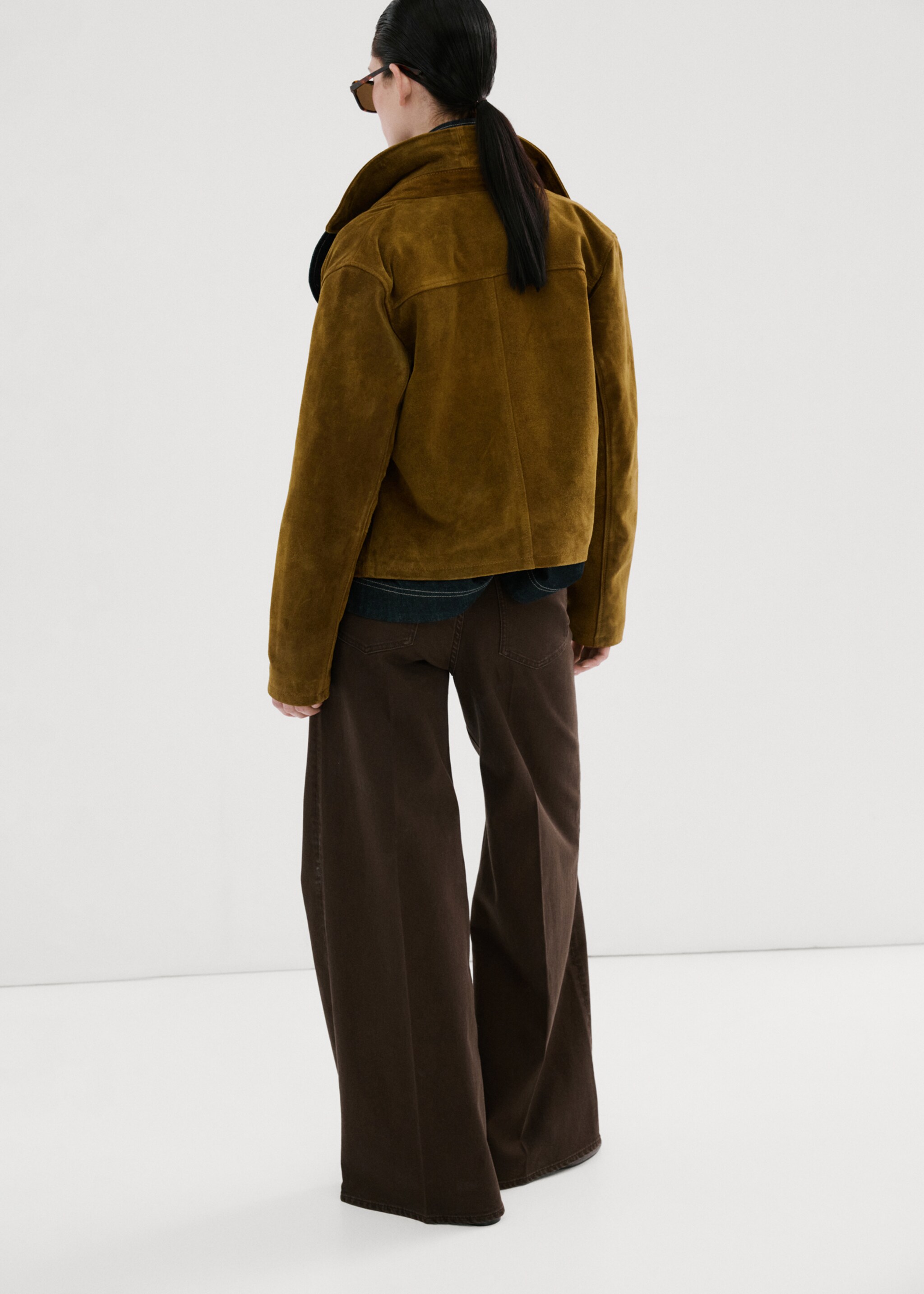 Jean large taille haute - Verso de l’article, Chocolat. Ref: 27003341-00.