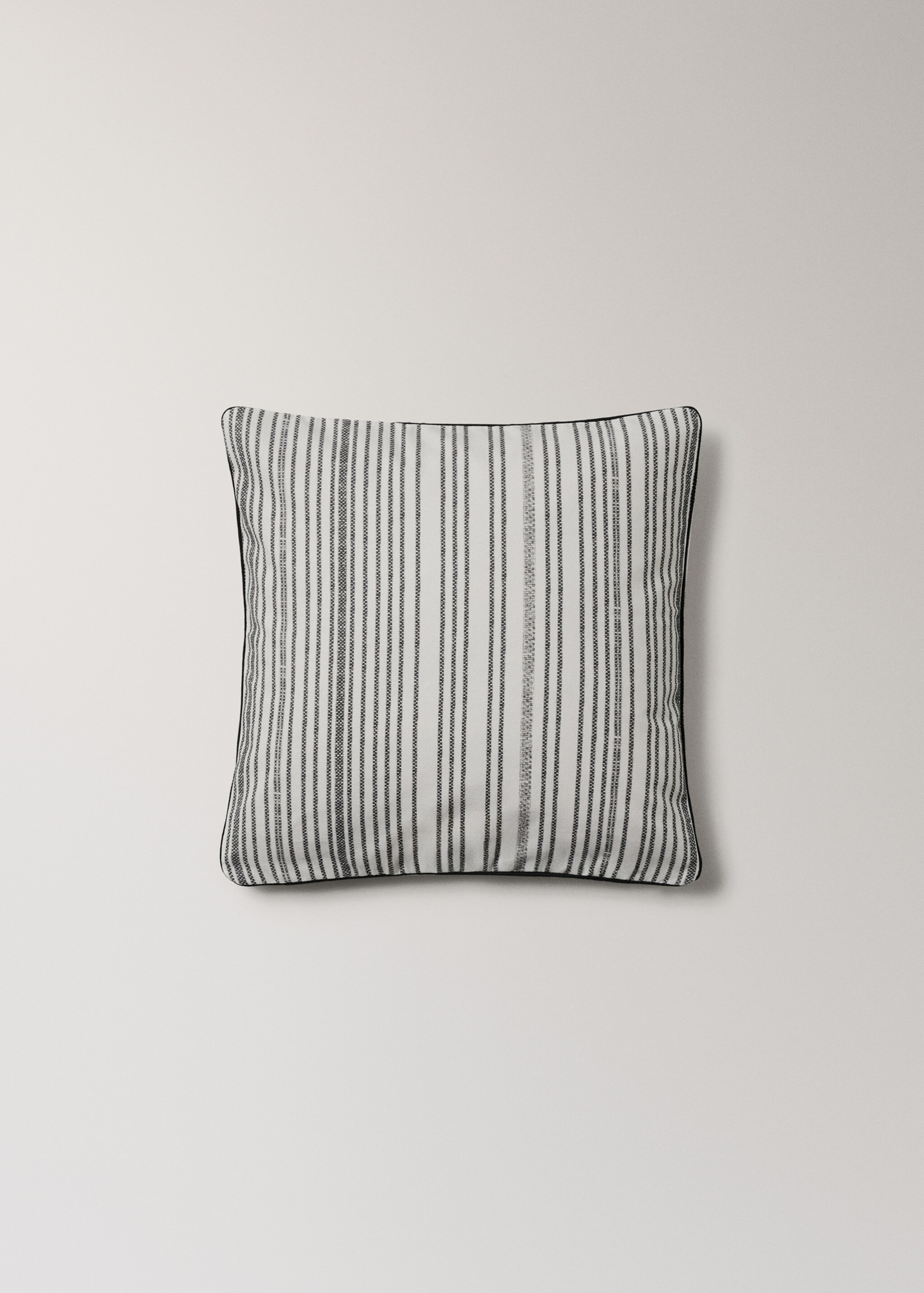 Irregular striped cotton cushion cover 45x45cm - Article without model, Charcoal. Ref: 27003350-00.