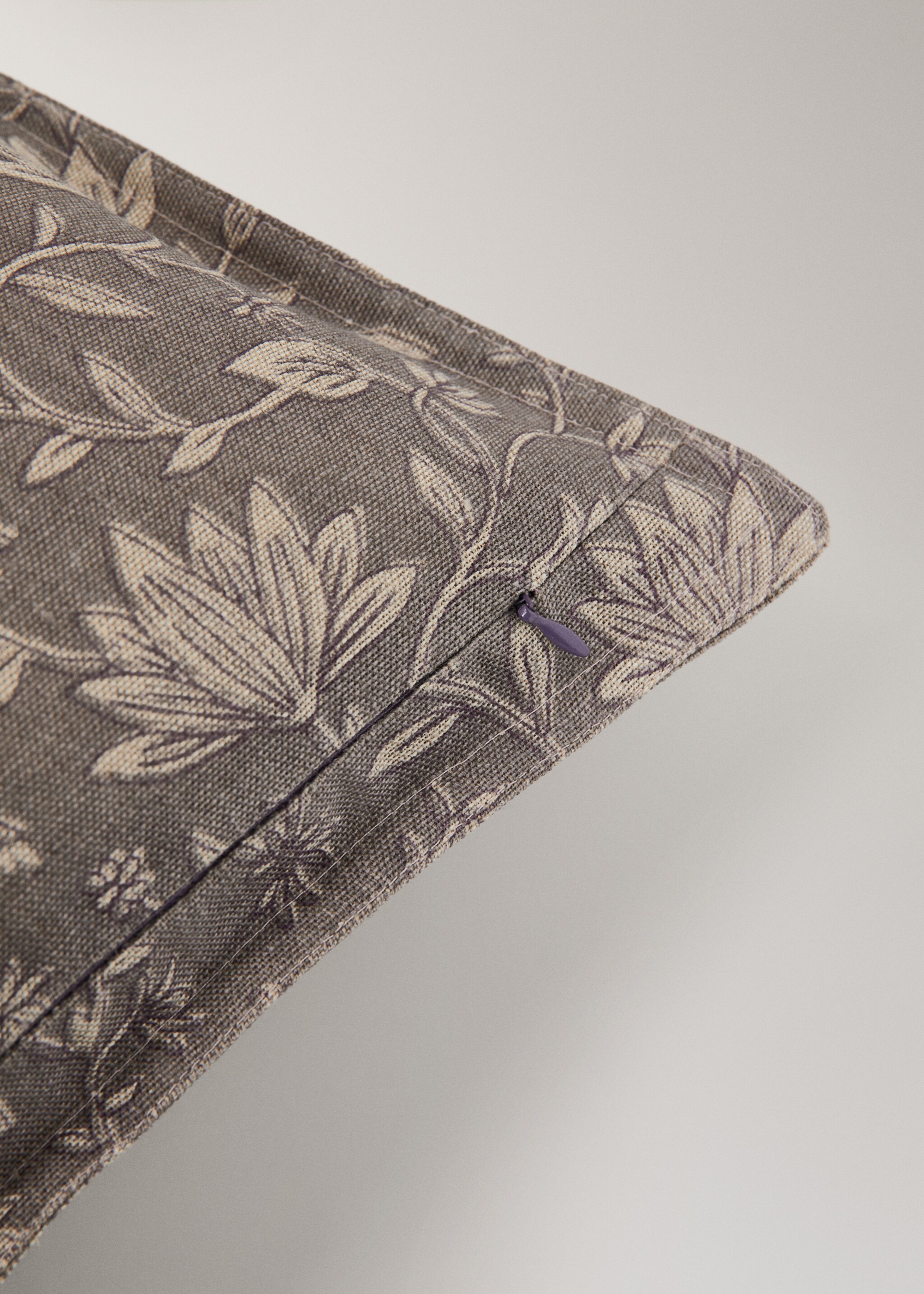 Kissenbezug benares - Detail des Artikels 2, Lila. Ref: 27003354-00.