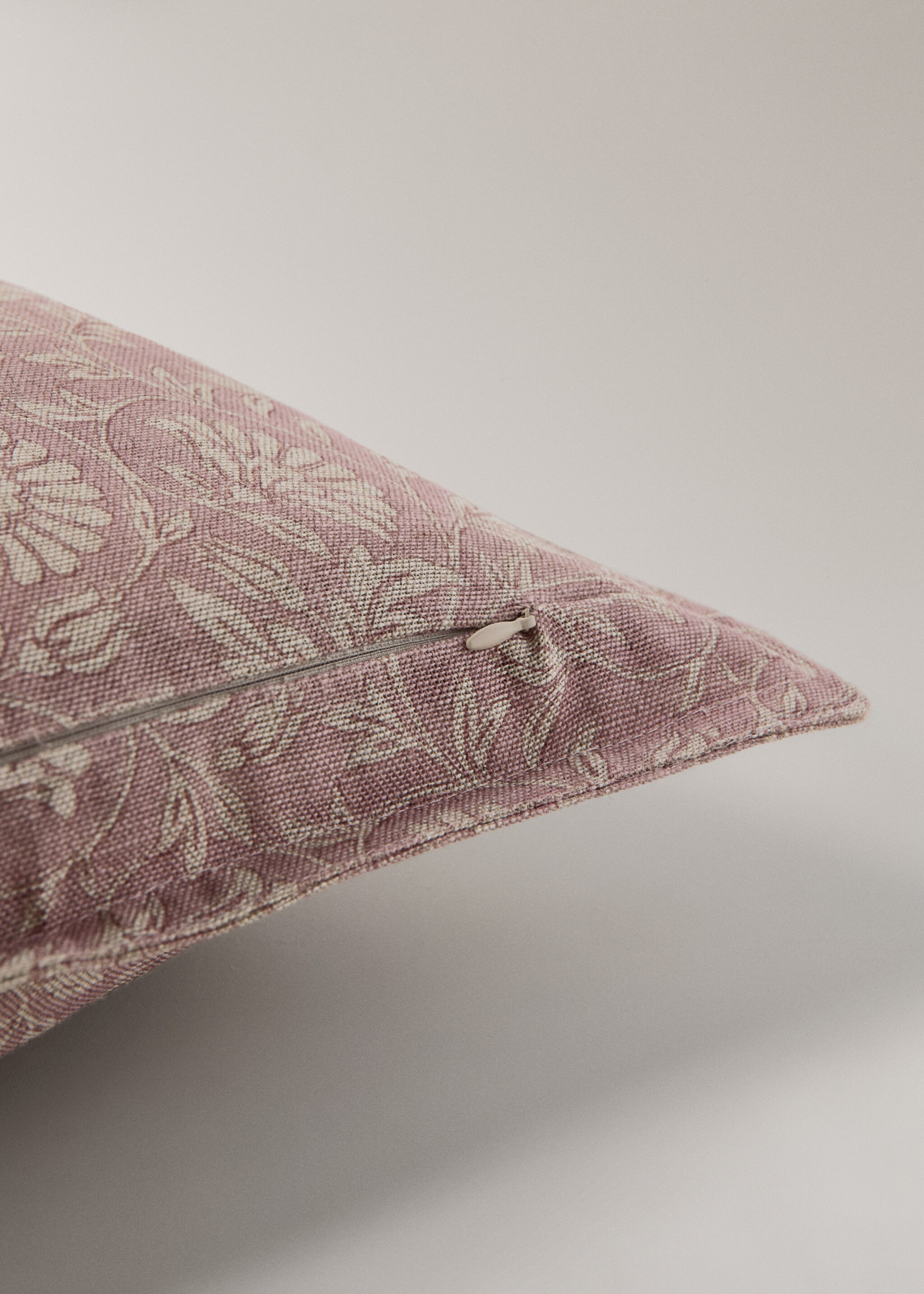 Floral cotton linen cushion cover 50x50cm - Details of the article 2, Pink. Ref: 27003355-00.