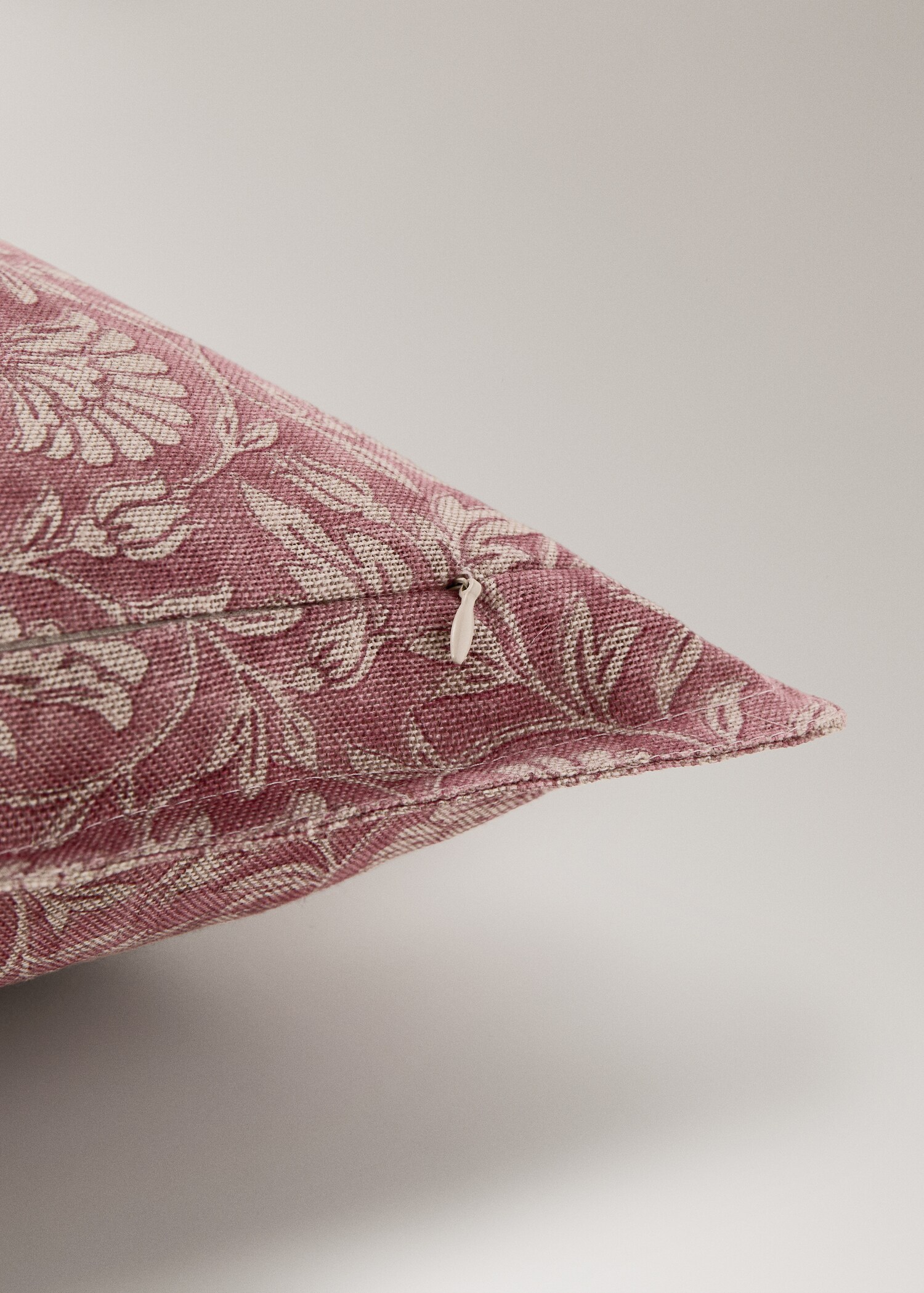 Floral cotton linen cushion cover 40x60cm - Details of the article 2