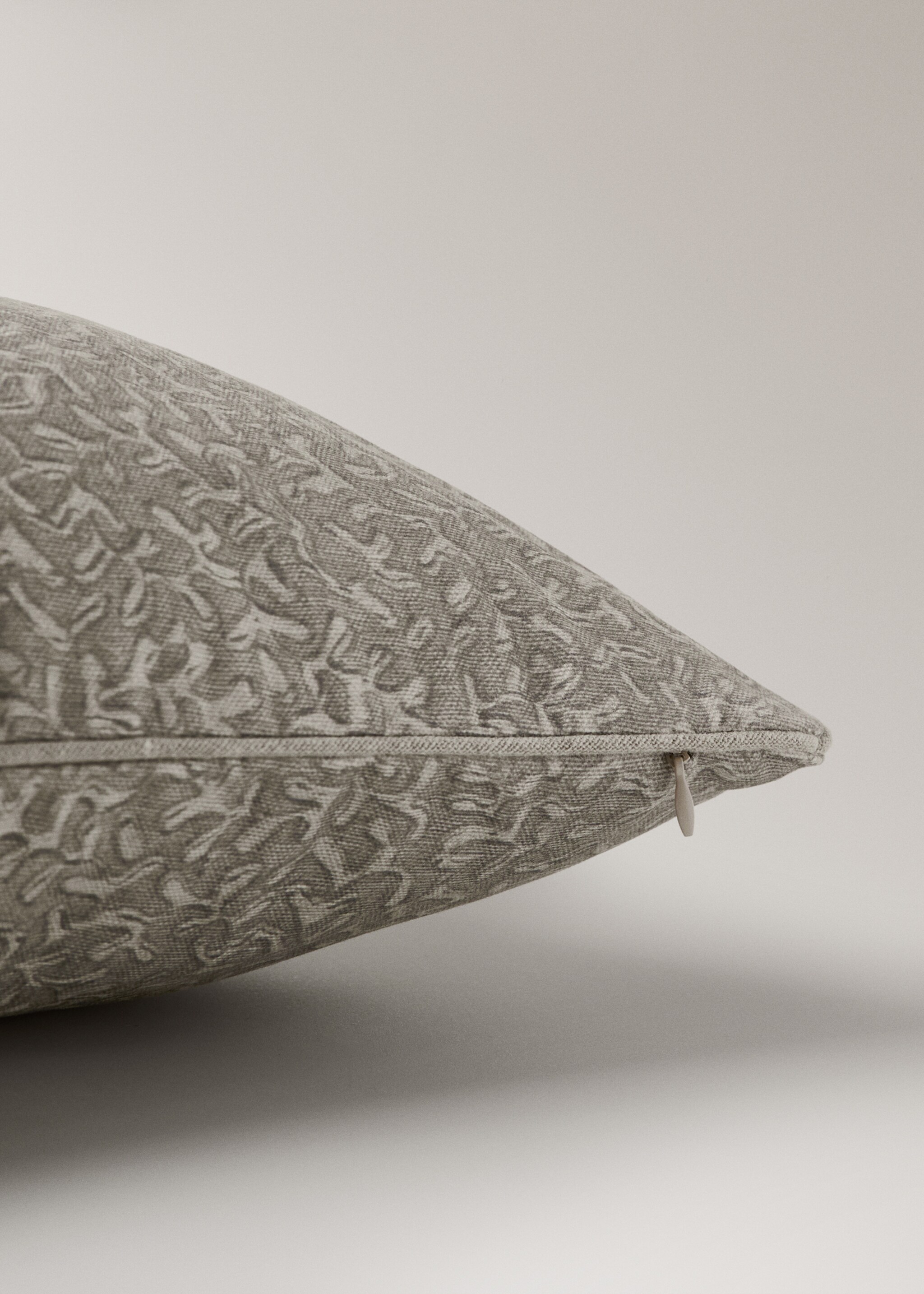 Natural printed cotton cushion cover 50x50 cm - Details of the article 2, Grey. Ref: 27003369-00.