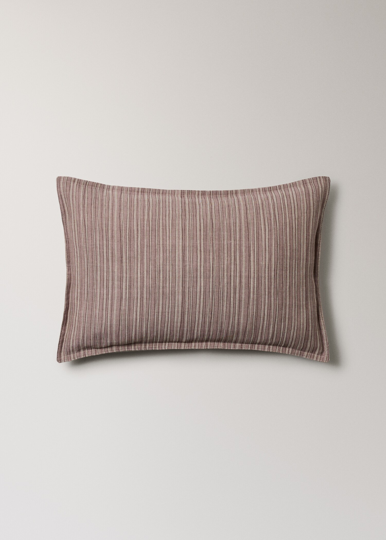Linen-cotton cushion cover with thin stripes 40 x 60 cm - Article without model