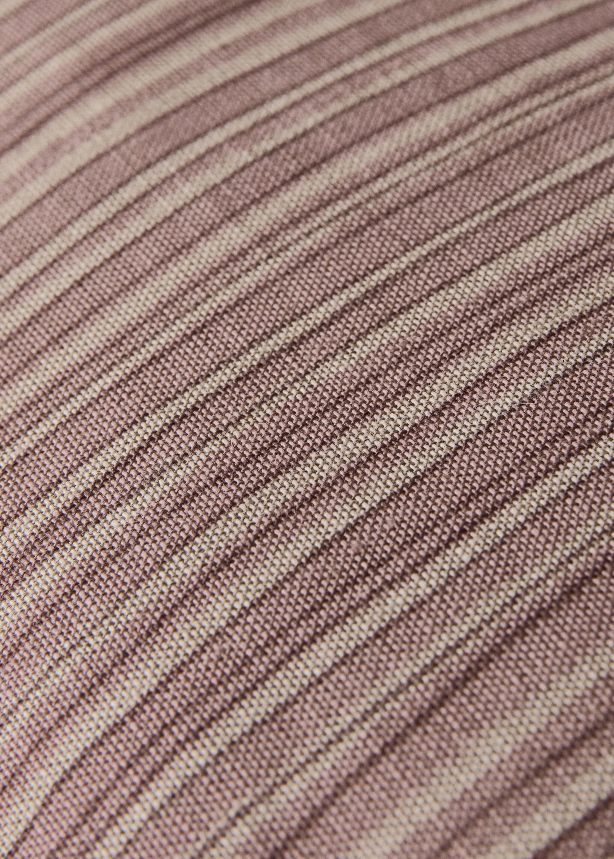 Linen-cotton cushion cover with thin stripes 40 x 60 cm - Details of the article 3, Pink. Ref: 27003370-00.