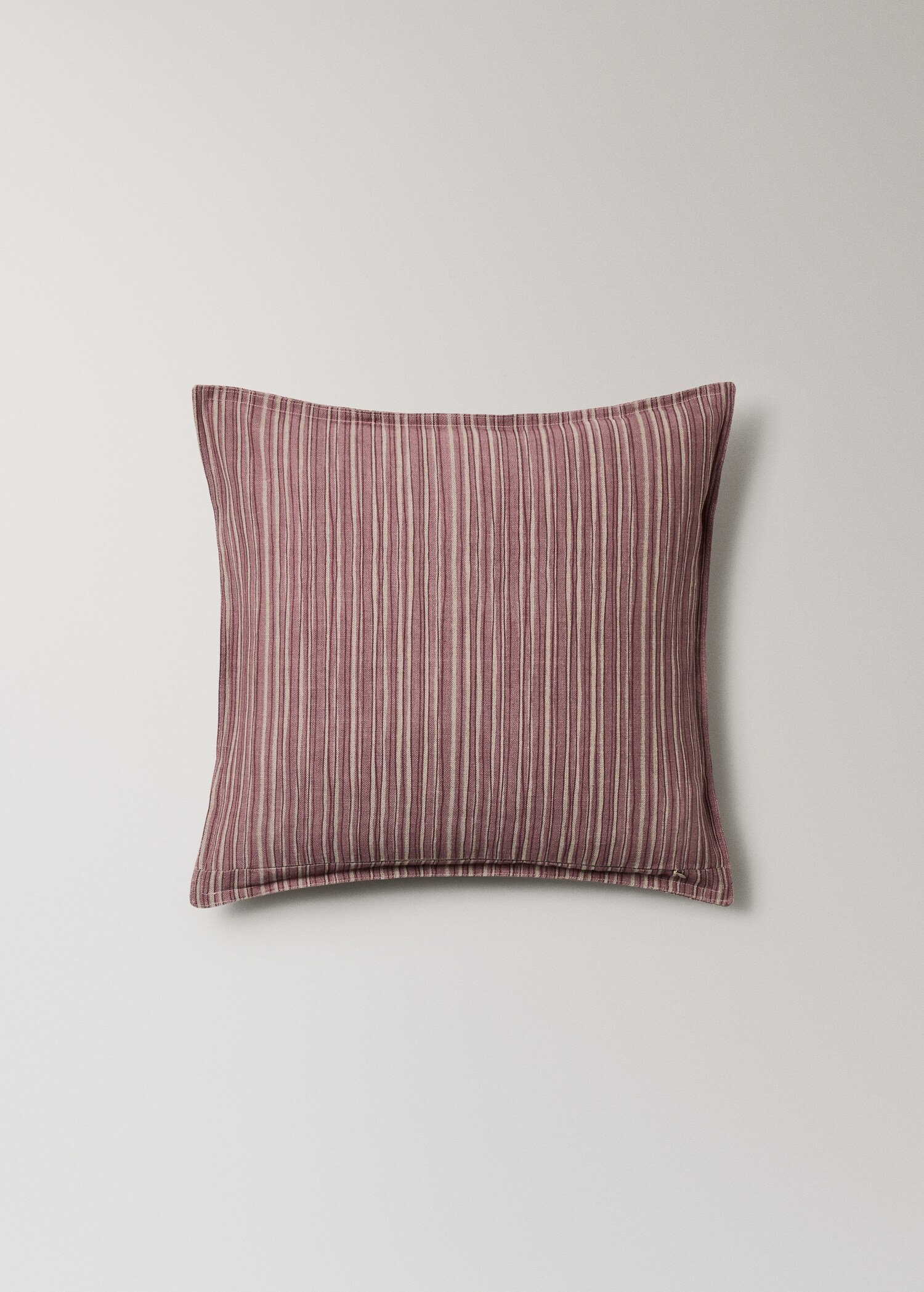 Linen-cotton cushion cover with thin stripes 50 x 50 cm - Details of the article 4