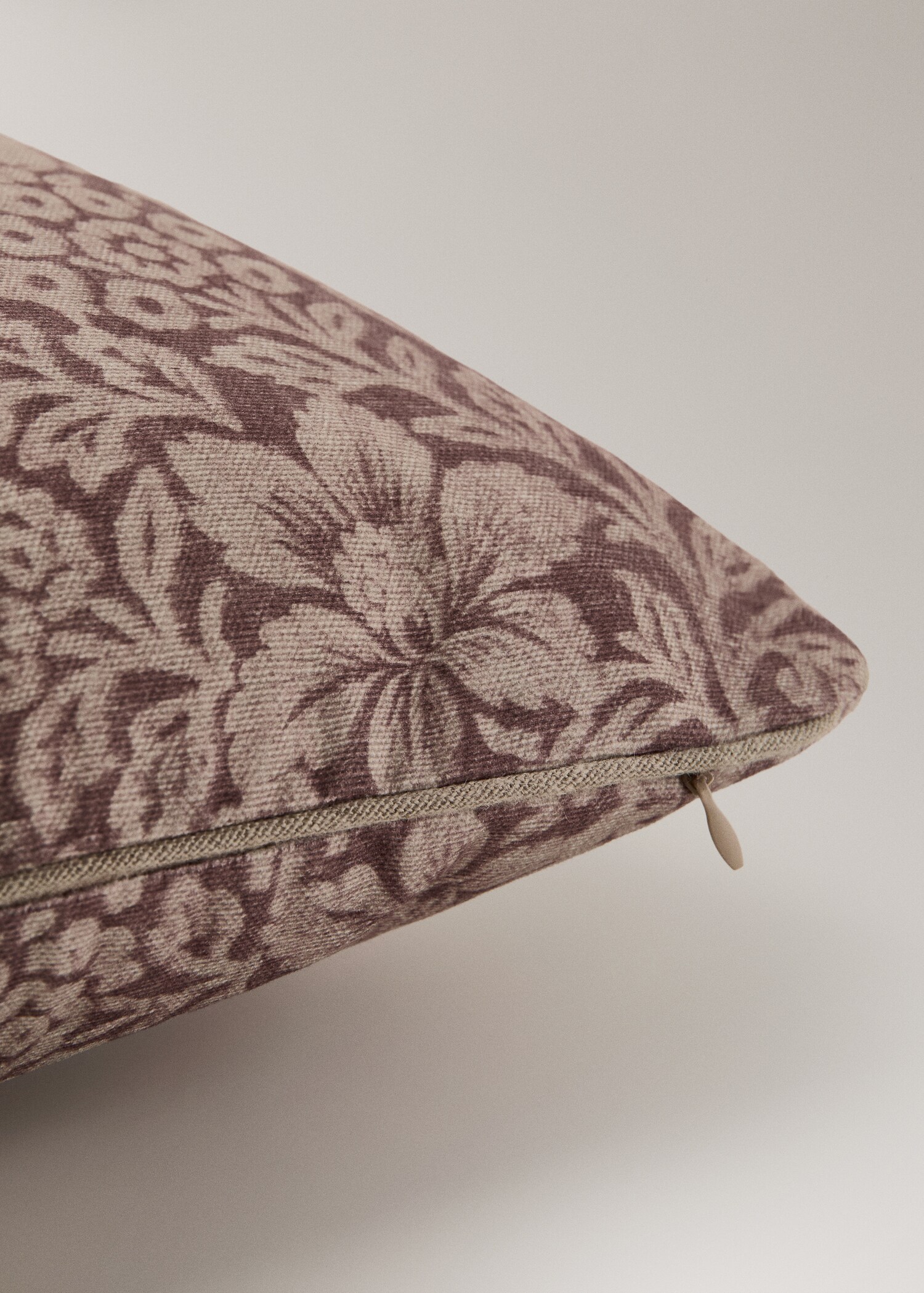 Floral cotton cushion cover 50x50cm - Details of the article 2