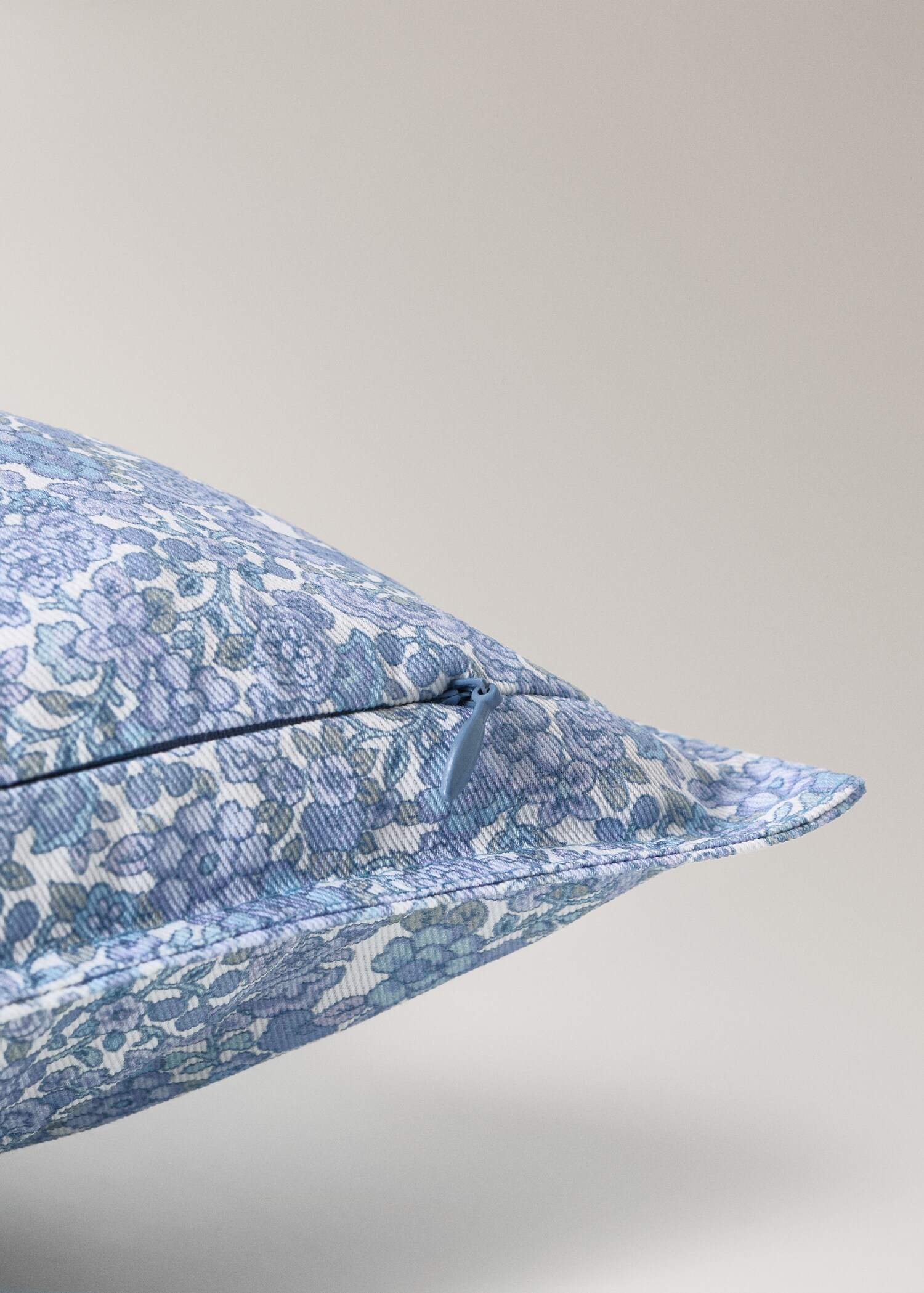 Husă de pernă pentru copii din bumbac, model cu flori, 30x40 cm - Detaliu al articolului 2