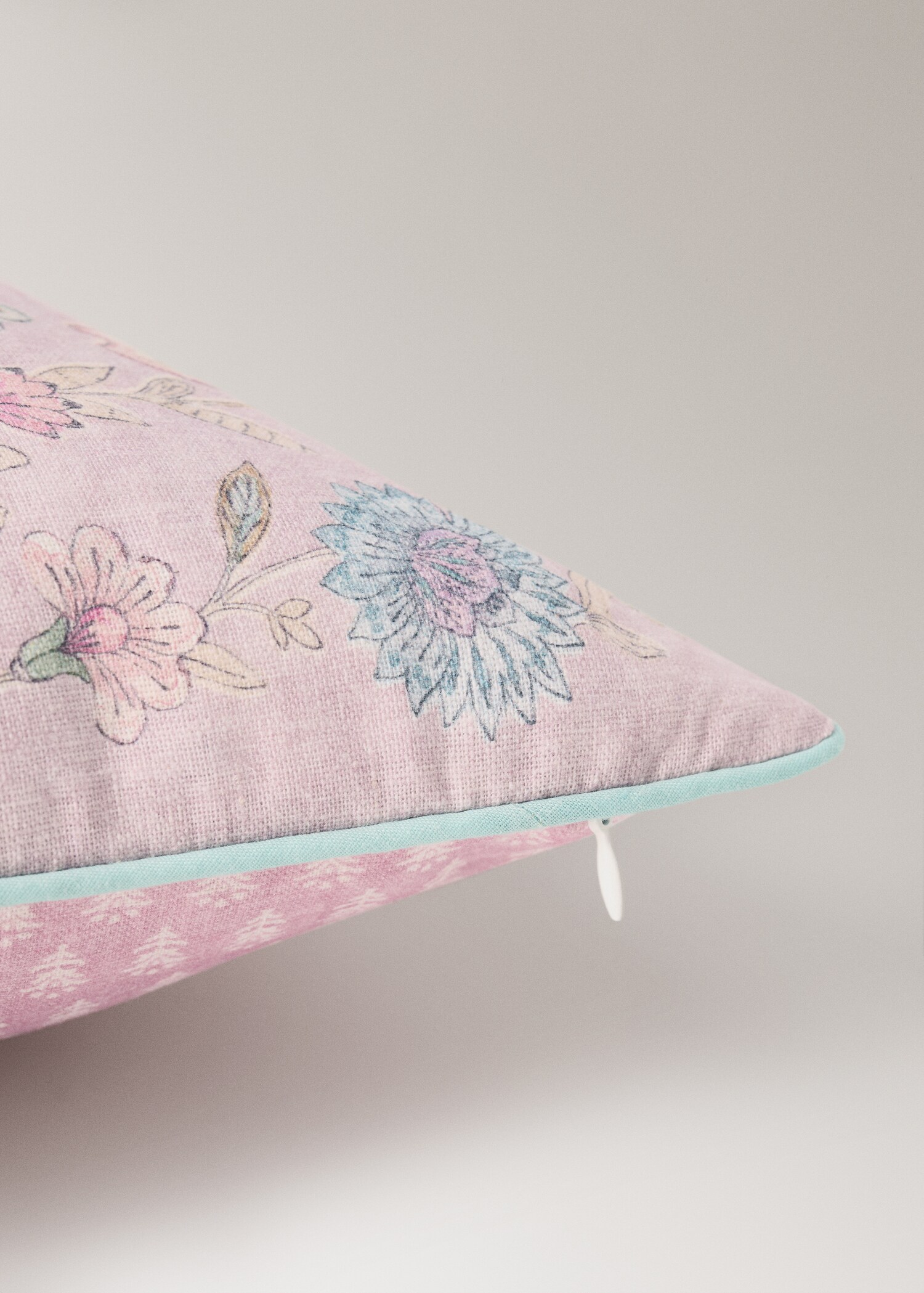 Children's cushion cover in cotton-linen blend with floral design 30x40 - Details of the article 2