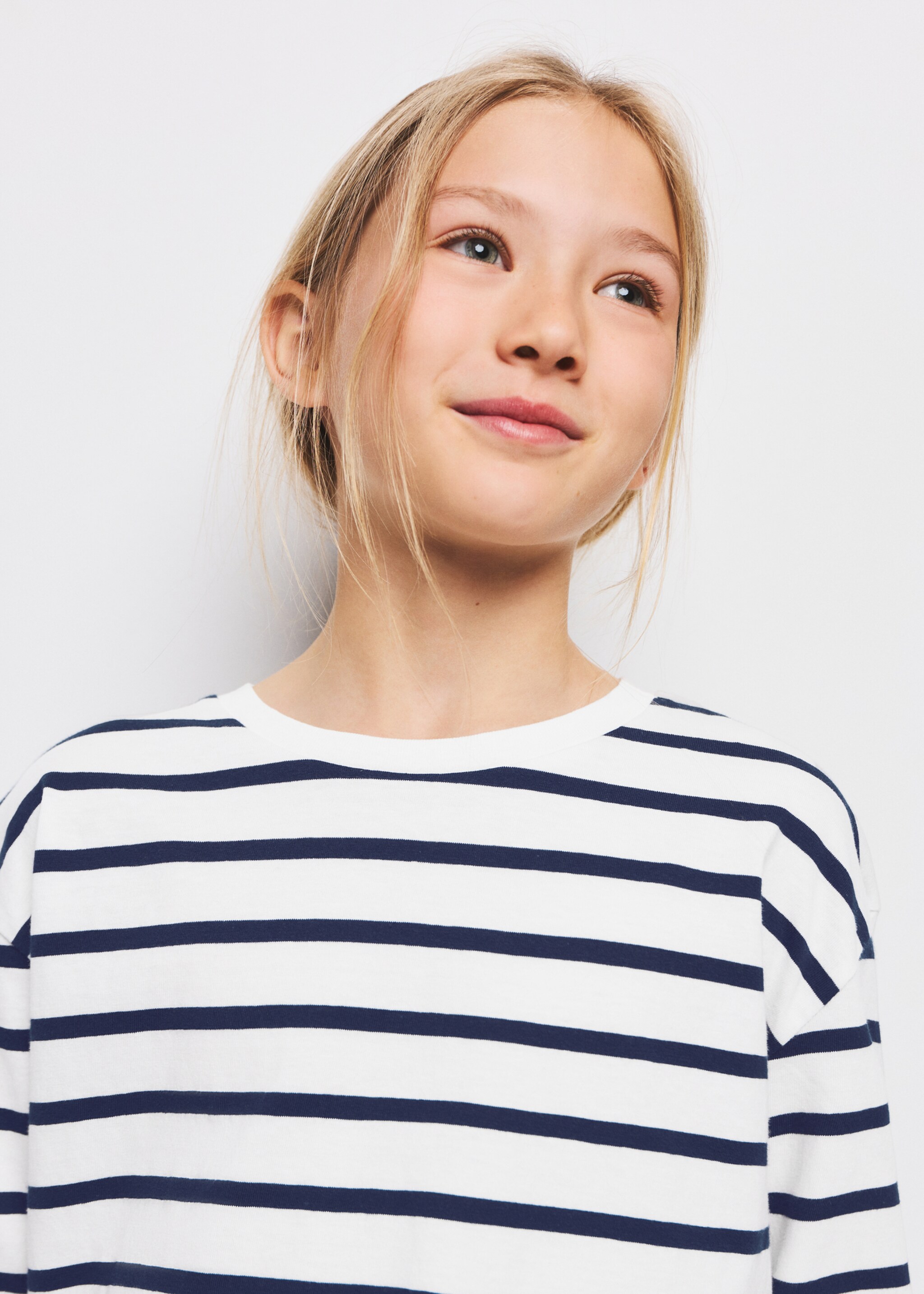 T-shirt à rayures détail nœud - Détail de l'article 1, Bleu marine. Ref: 27003725-00.