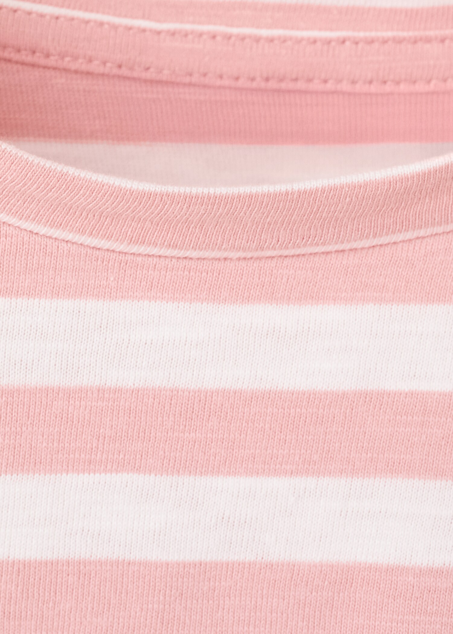 Long-sleeved t-shirt with ruffles - Details of the article 0