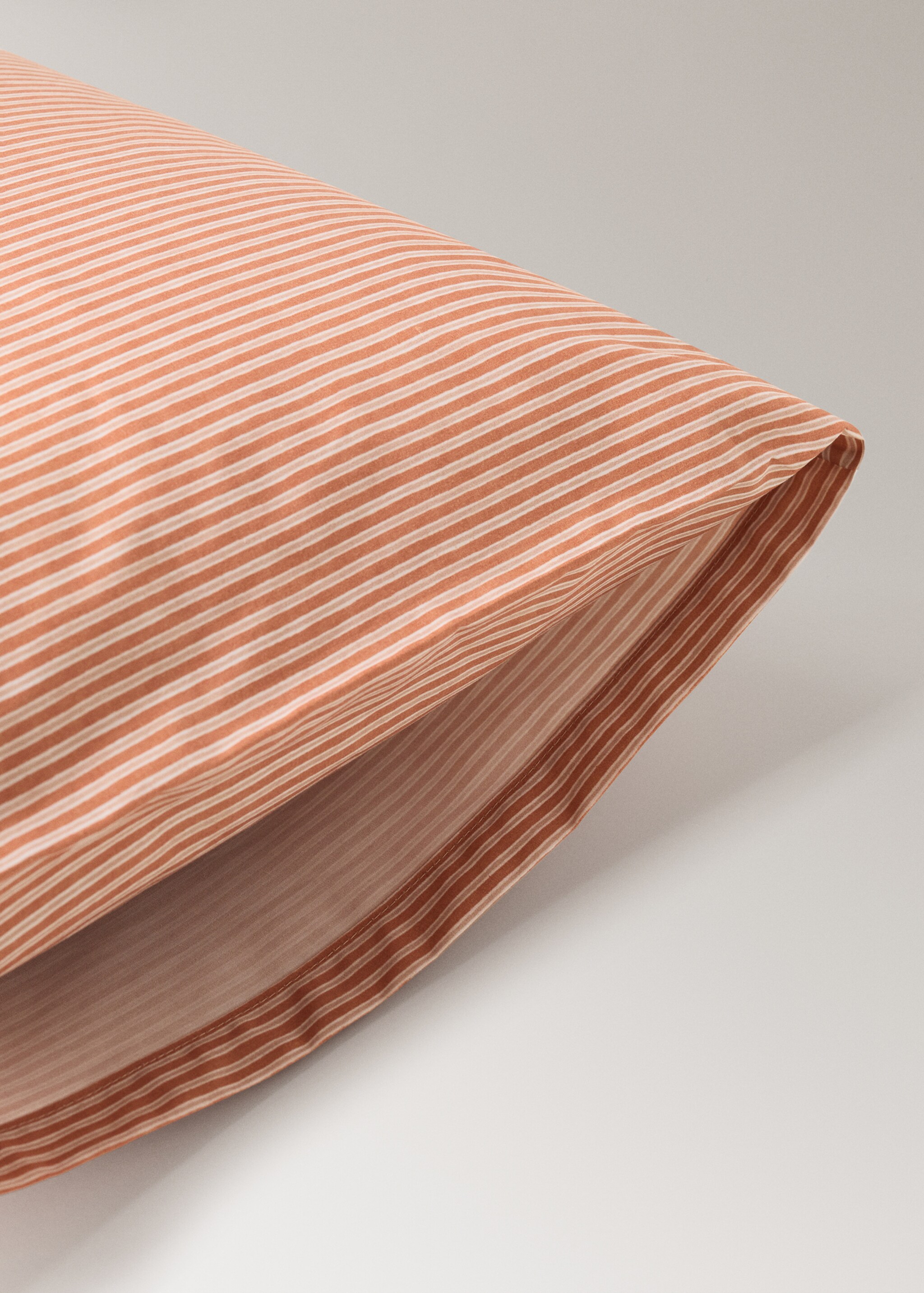 Children's pillowcase in cotton percale with stripes 50x75cm - Details of the article 1, Russet. Ref: 27004064-00.