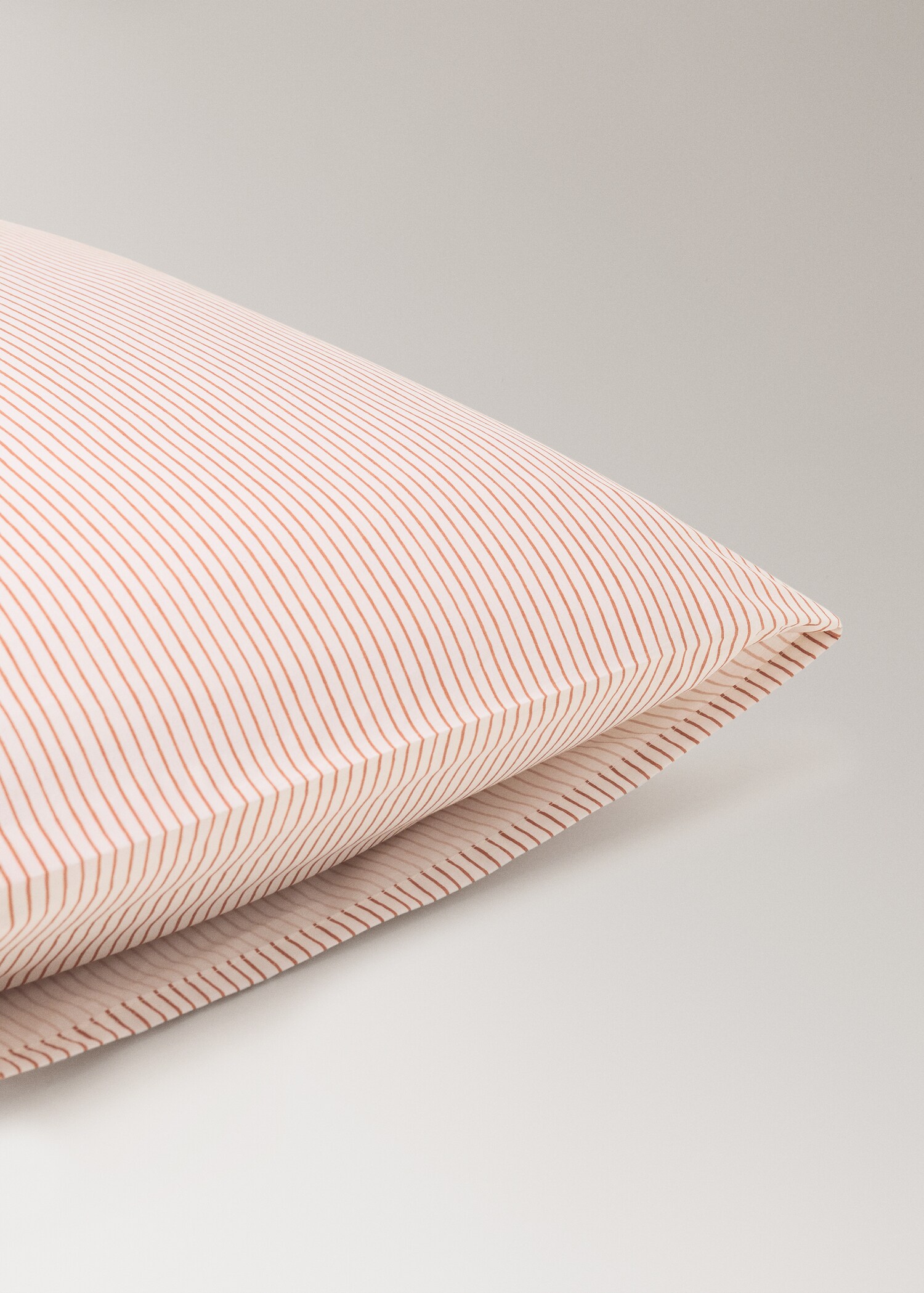 Children's pillowcase in cotton percale with stripes 60x60cm - Details of the article 1