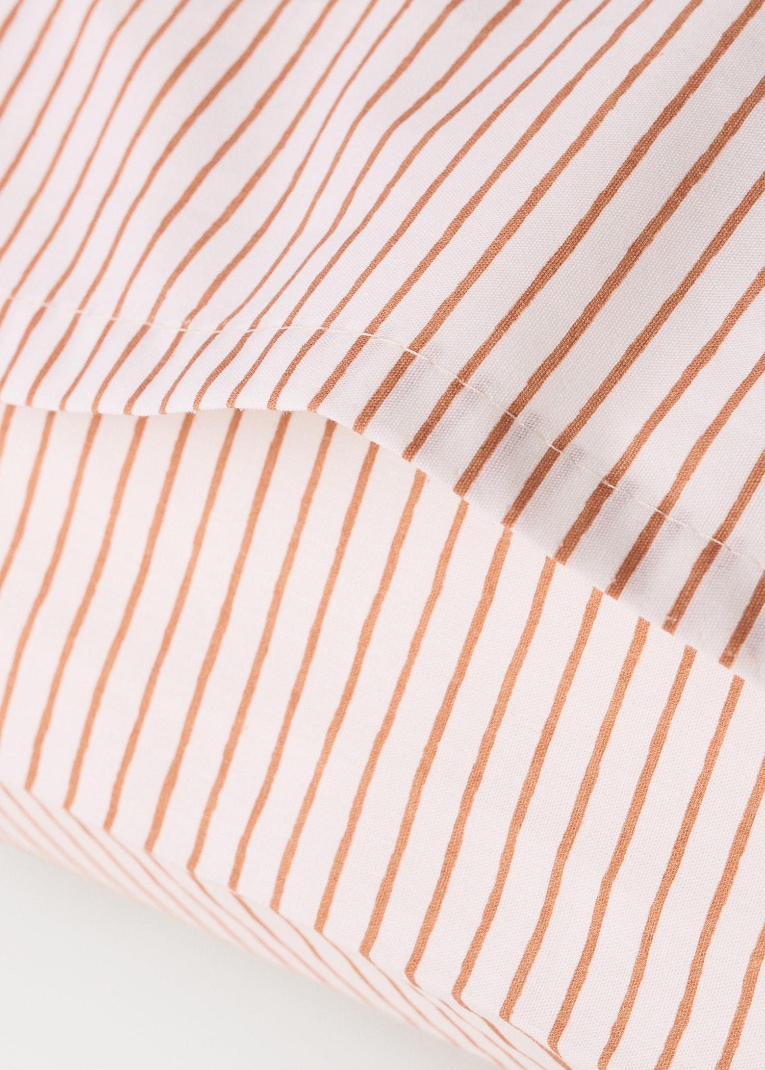 Children's pillowcase in cotton percale with stripes 60x60cm - Details of the article 2