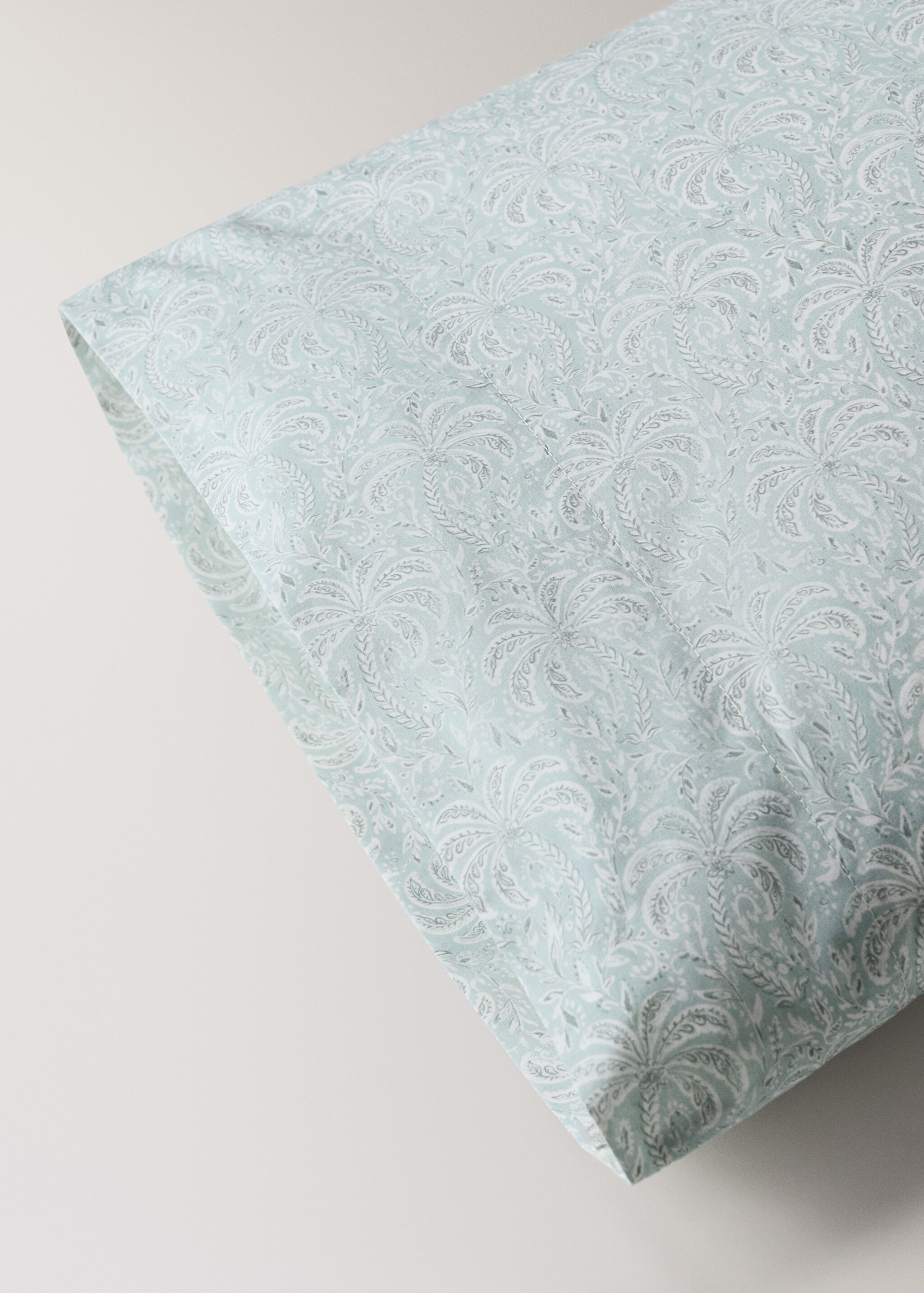 Percale cotton palm tree pillow cover 45x110 cm - Details of the article 1, Pastel Green. Ref: 27004076-00.