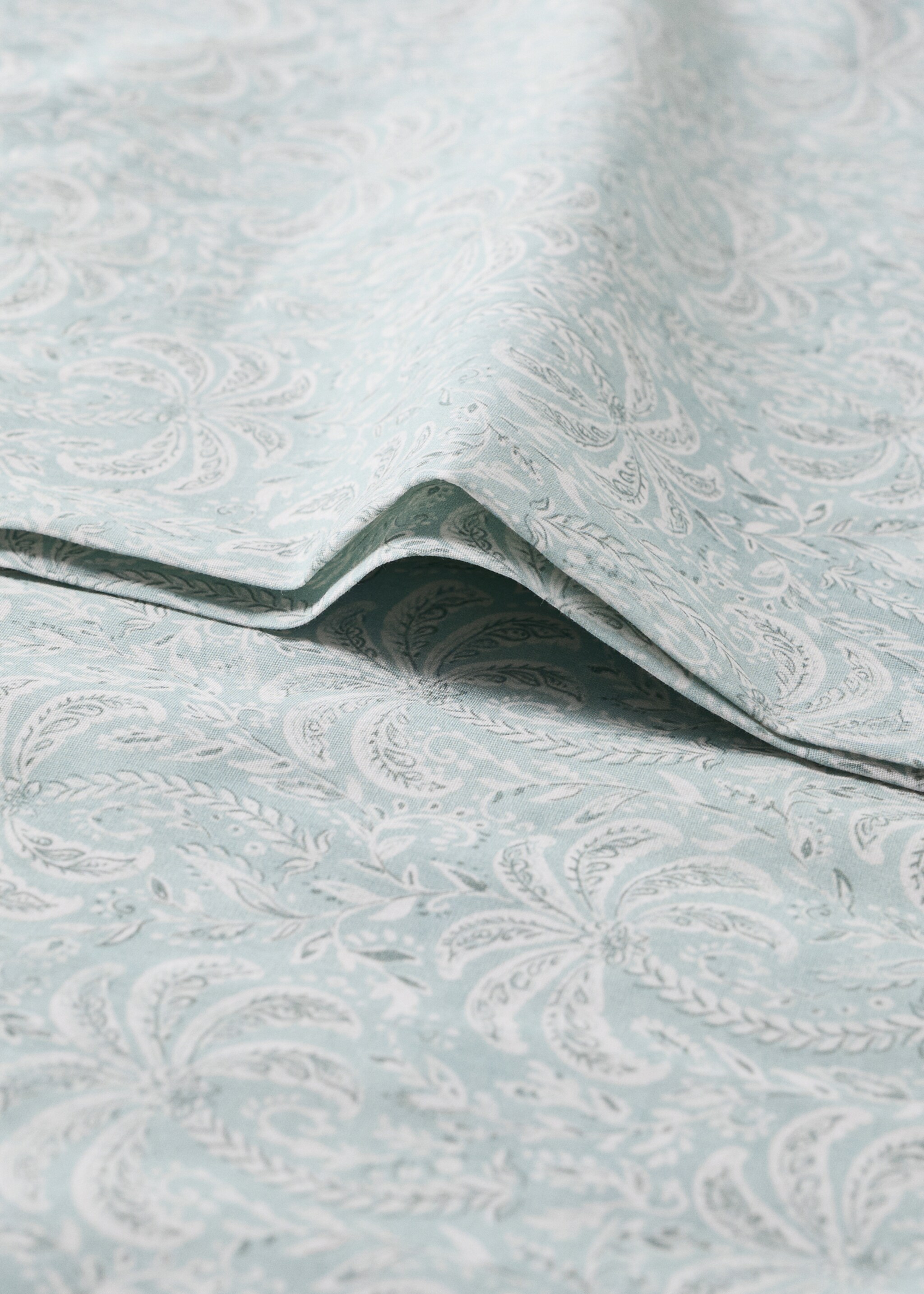 Percale cotton palm tree pillow cover 45x110 cm - Details of the article 2, Pastel Green. Ref: 27004076-00.