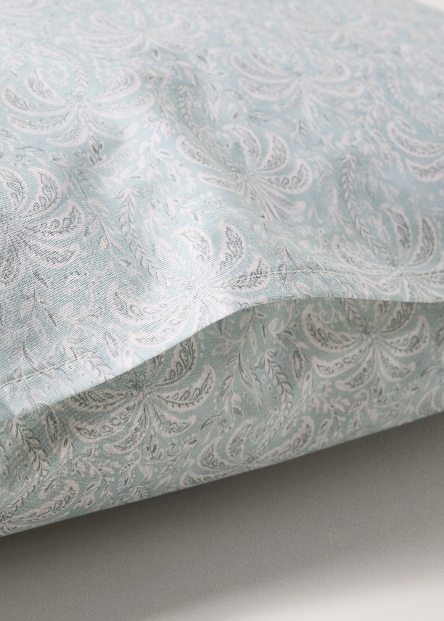 Cotton percale palm tree pillow cover 60x60 cm - Details of the article 2