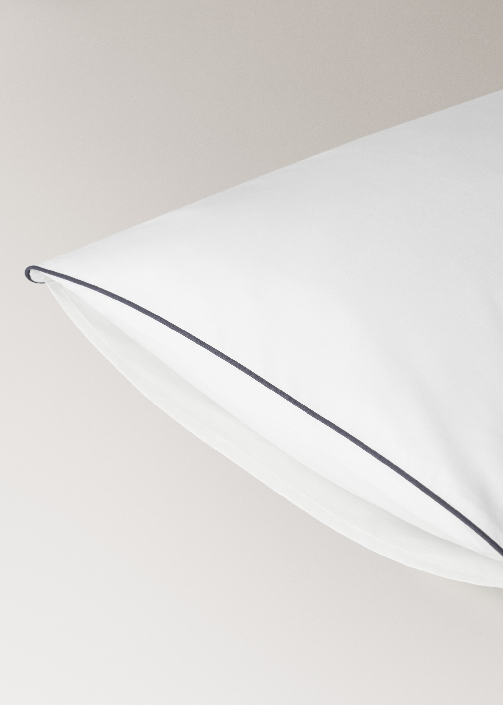 Reversible percale cotton pillowcase with contrasting piping 50x75 cm - Details of the article 1, Sky Blue. Ref: 27004085-00.