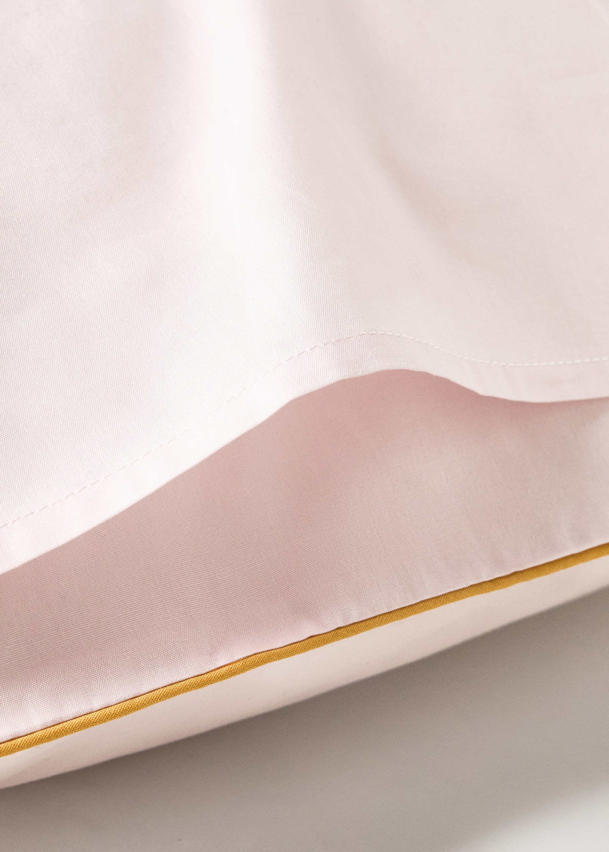 Reversible percale cotton pillowcase with contrasting piping 50x75 cm - Details of the article 2, Light/Pastel Purple. Ref: 27004085-00.