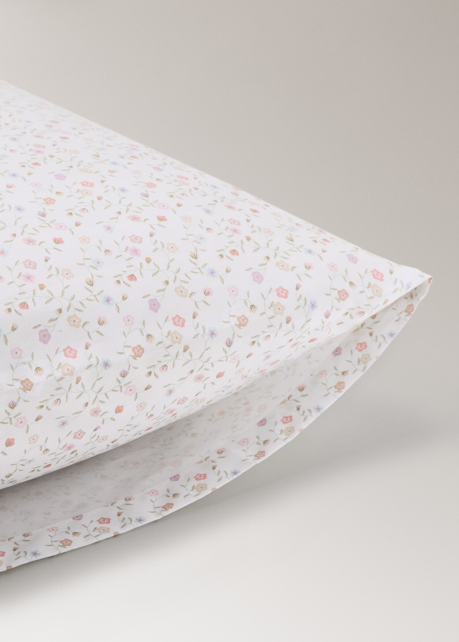 Children's cotton floral pillowcase 50x75 cm - Details of the article 1