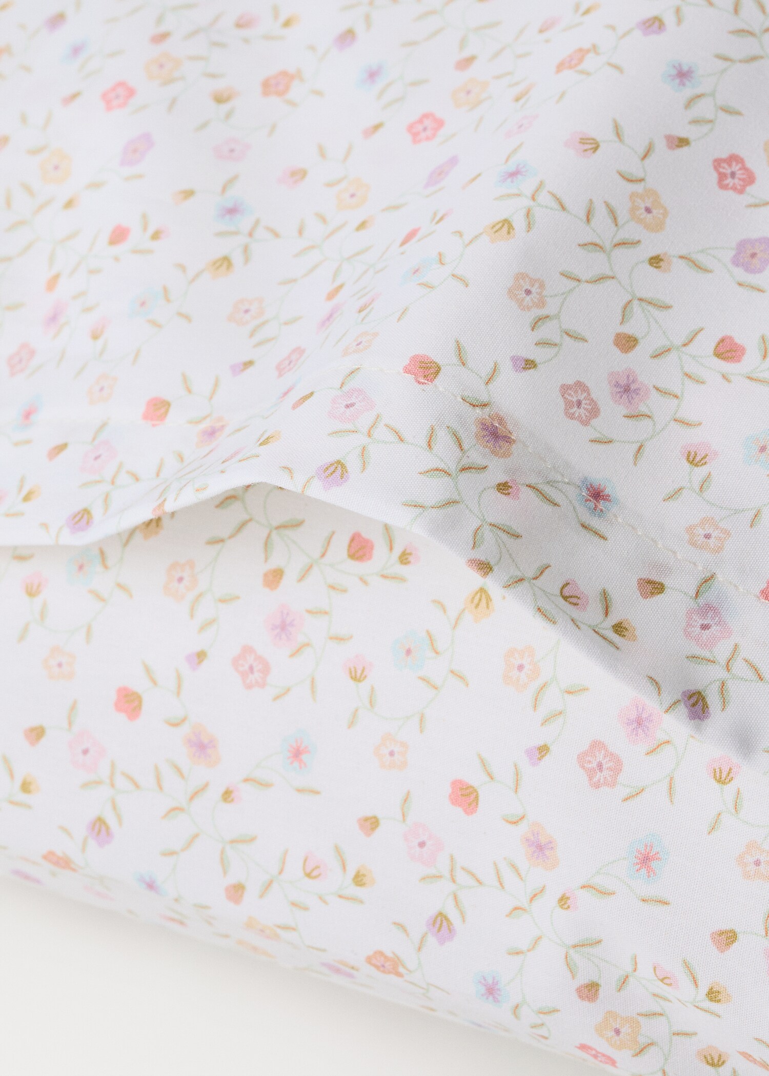 Children's cotton floral pillowcase 50x75 cm - Details of the article 2