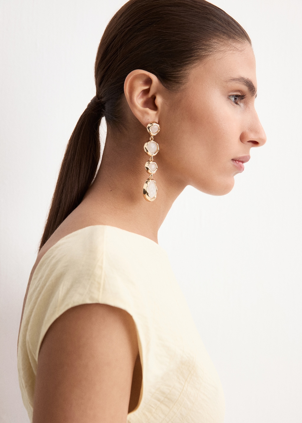 Open-back textured dress - image 5