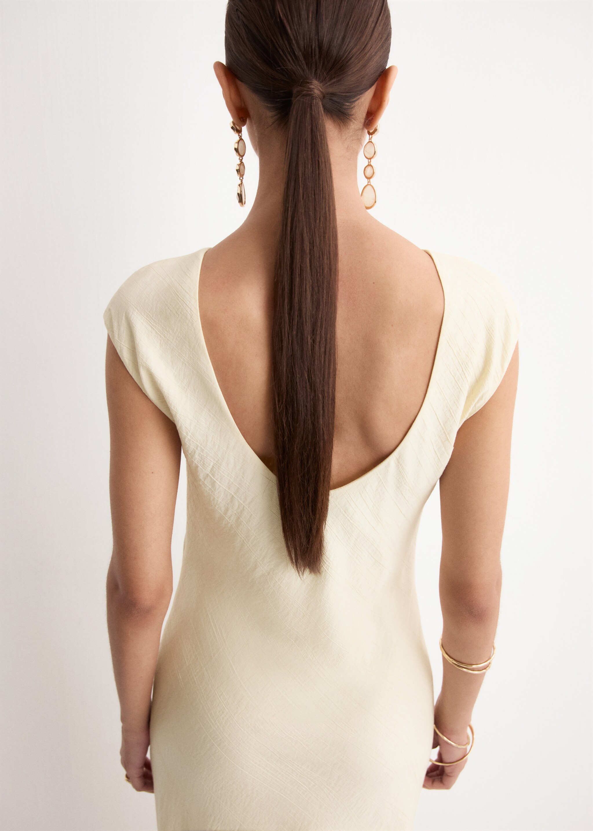 Gaun punggung terbuka - Versi terbalik dari barang, Warna ecru. Ref: 27004095-00.