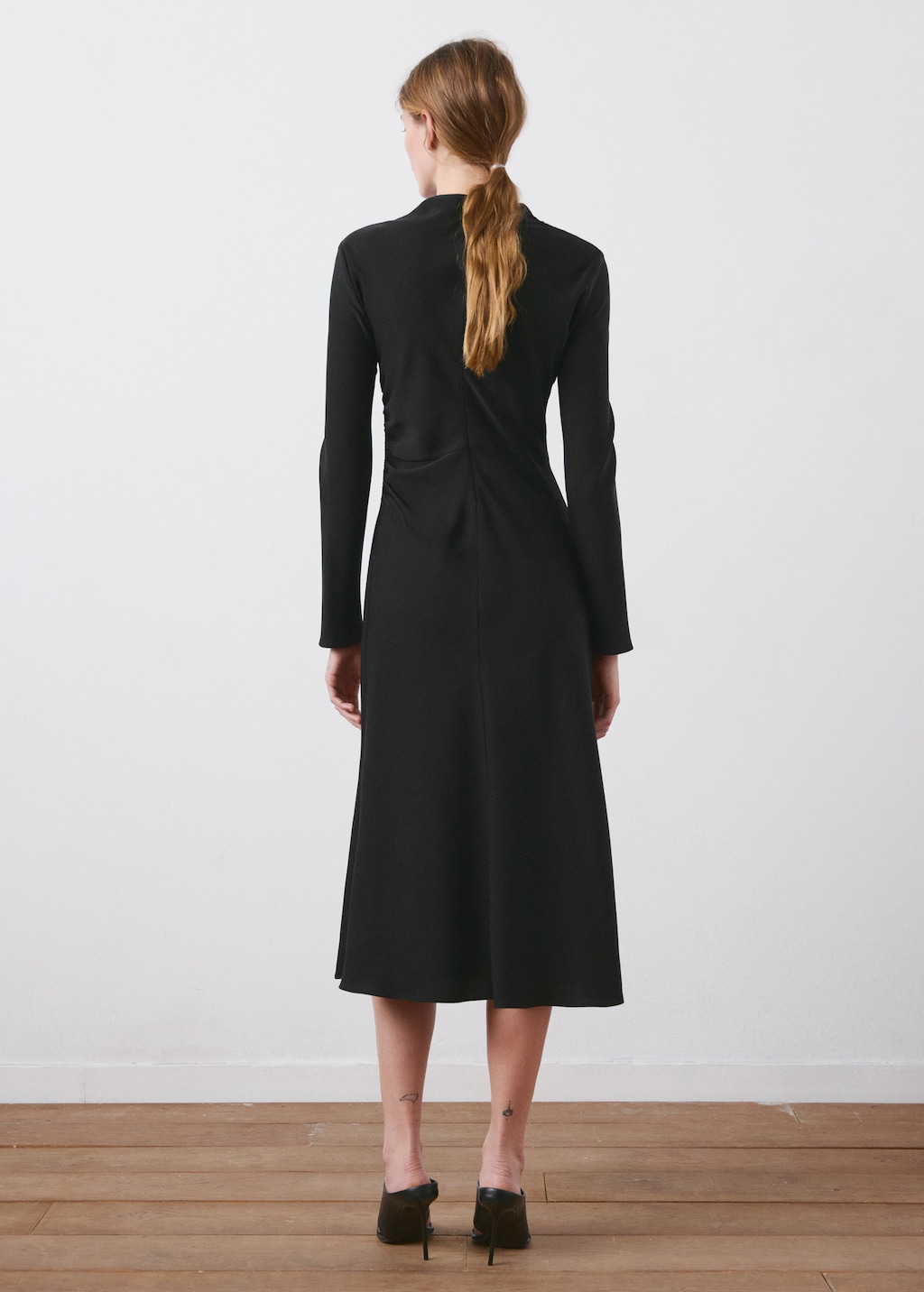 Ruched midi dress - image 3