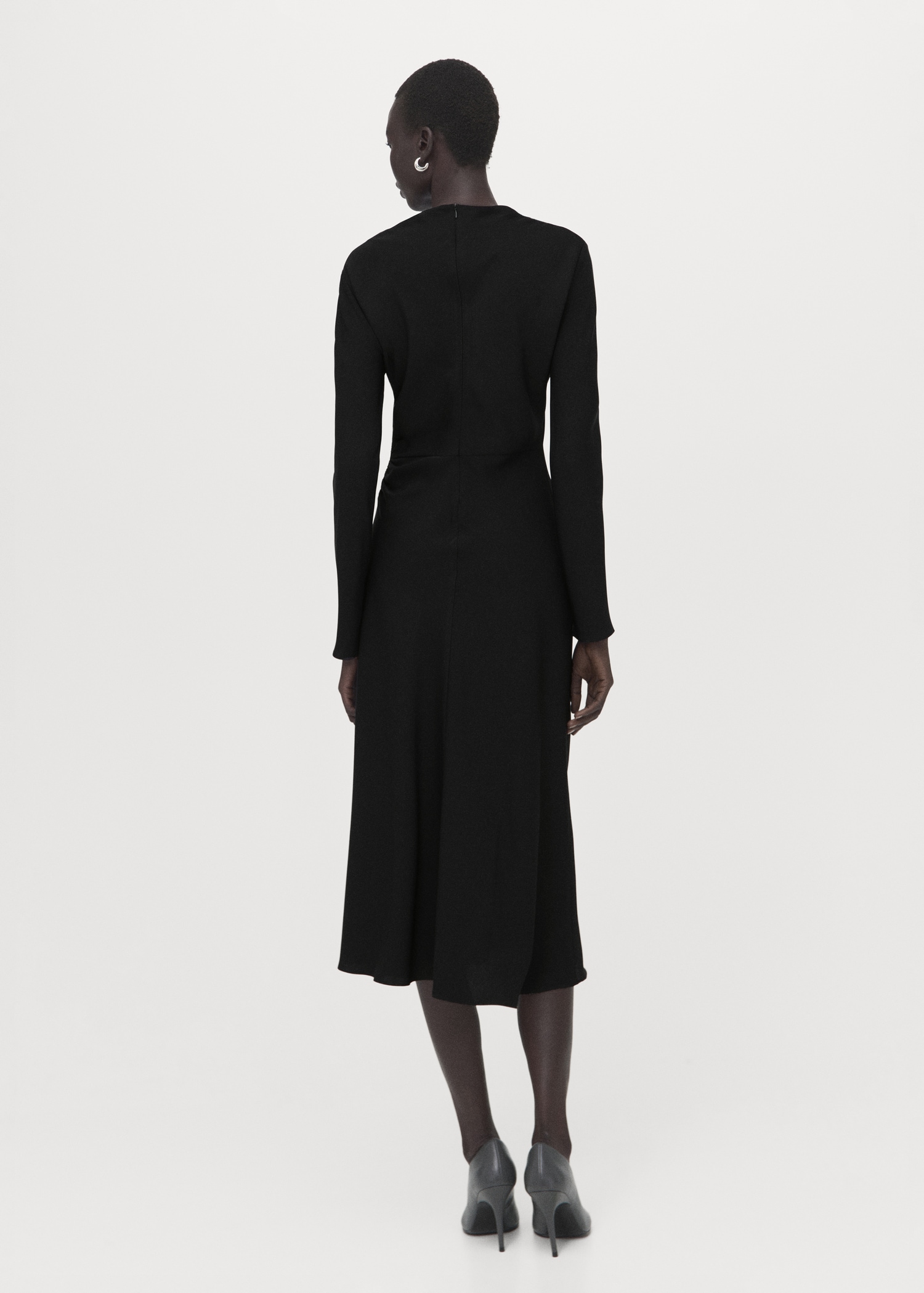 Vestido midi fruncido - Reverso del artículo