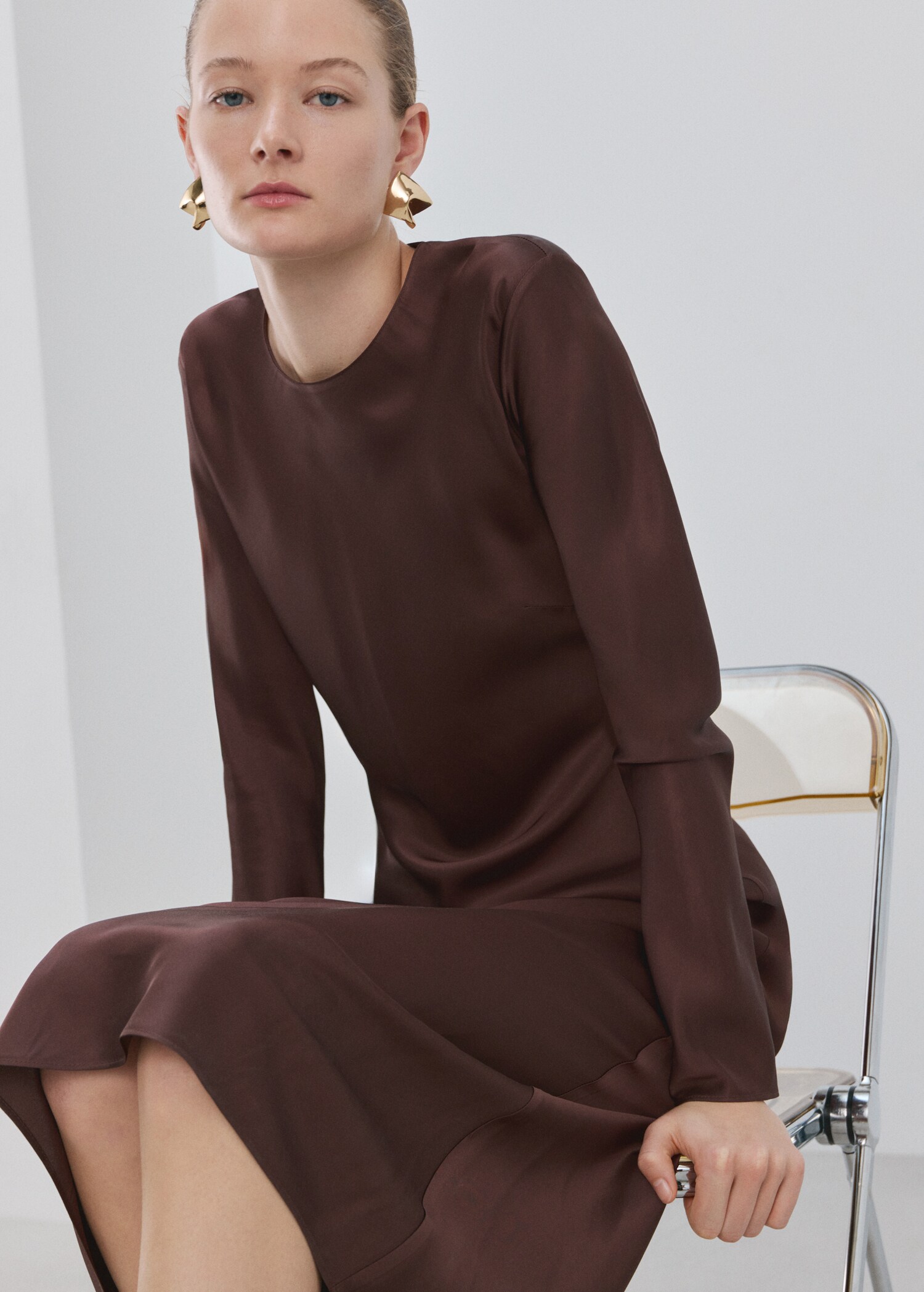 Long flared dress - Details of the article 2