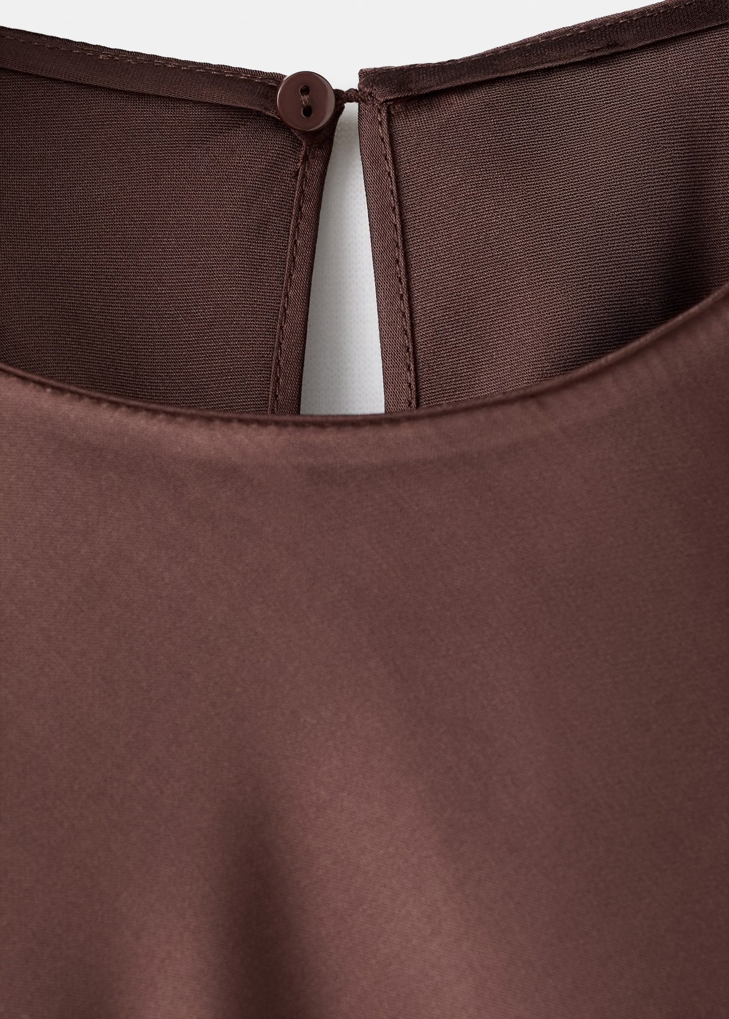 Long flared dress - Details of the article 8