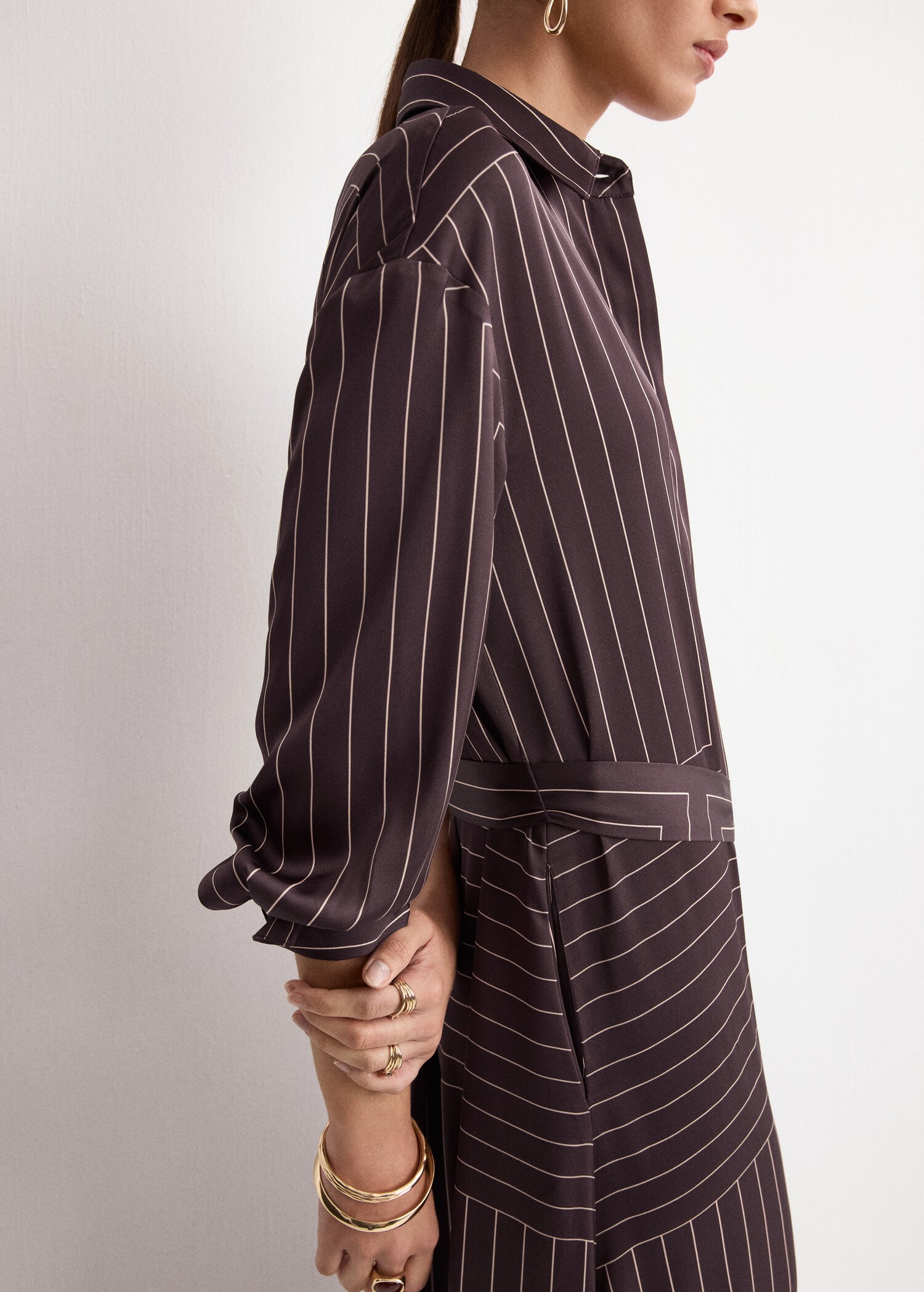 فستان بتنورة مطبوع - تفاصيل المنتج 2