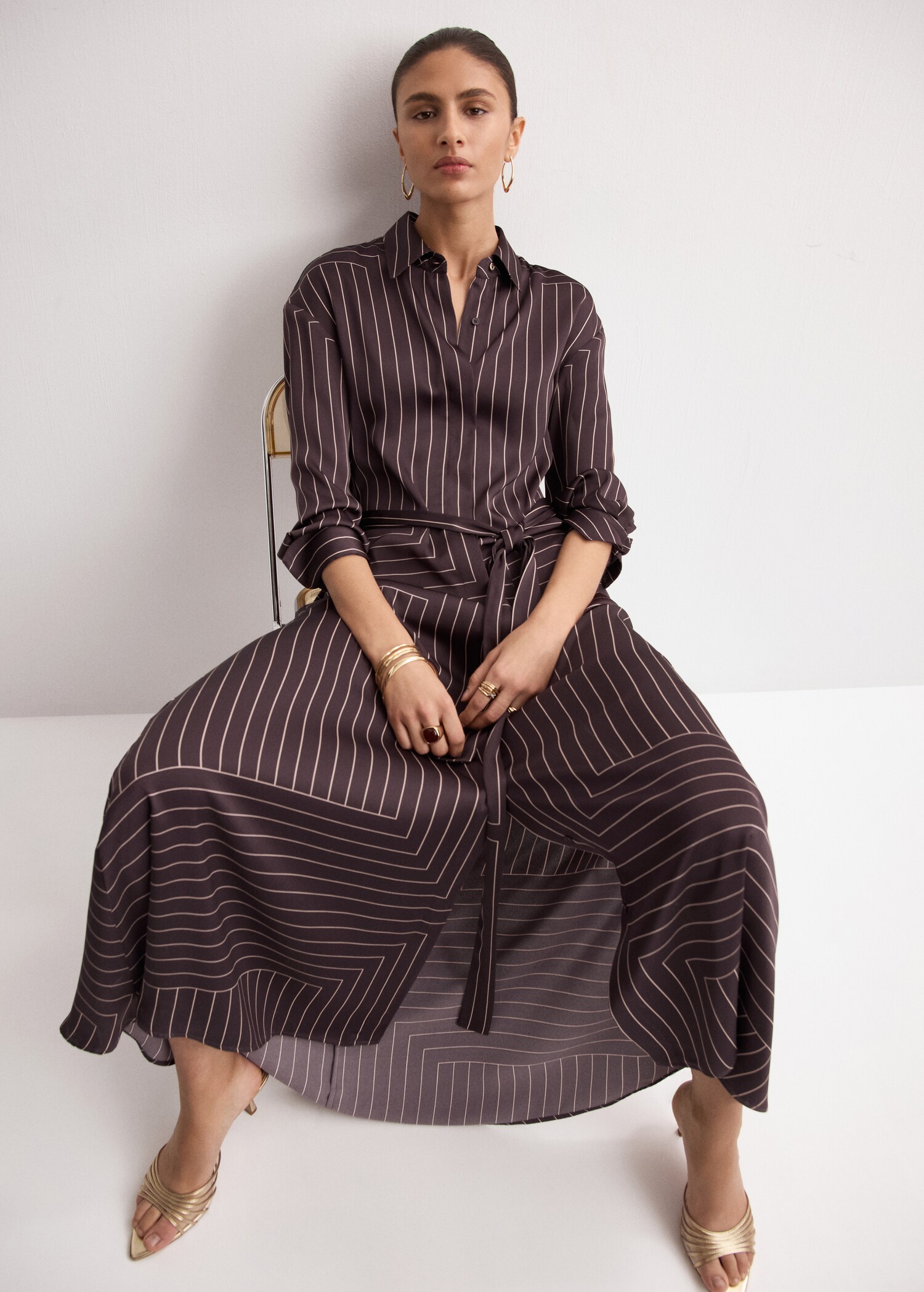 فستان بتنورة مطبوع - تفاصيل المنتج 6