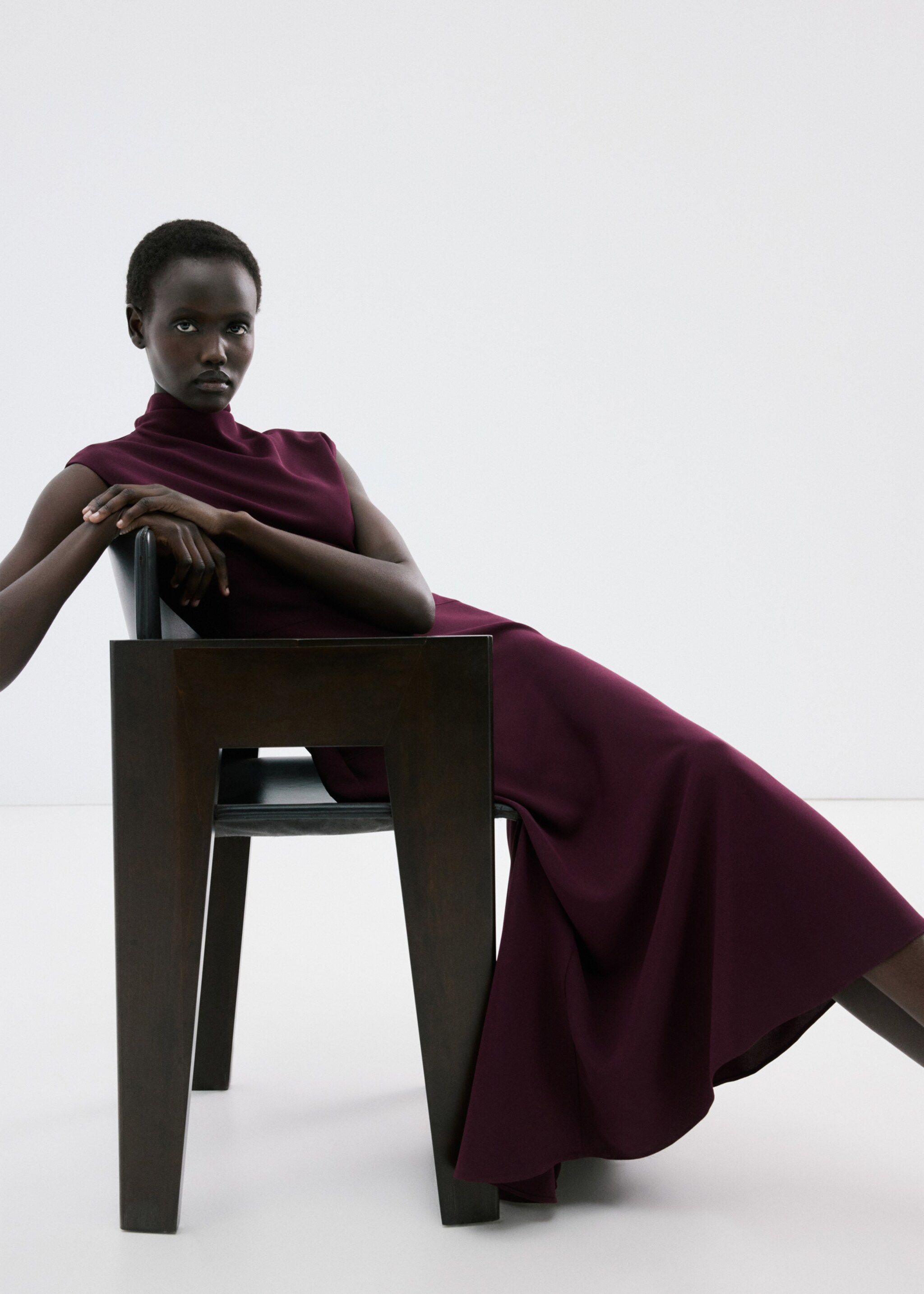 Long dress with draped neck - Details of the article 6, Wine. Ref: 27004100-00.