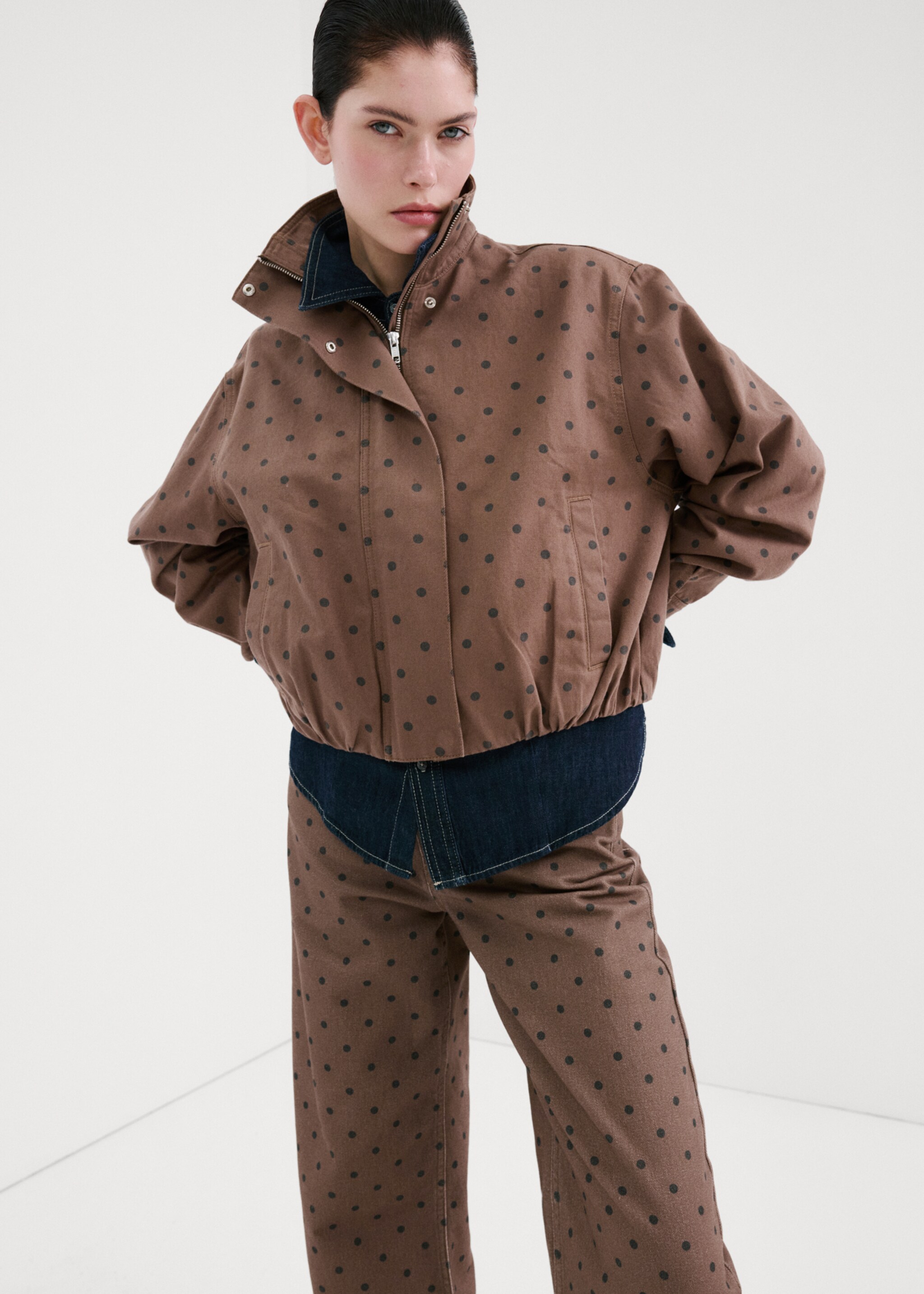 Ballonjeans met polkadots - Detail van het artikel 1, Chocoladebruin. Ref: 27004105-00.