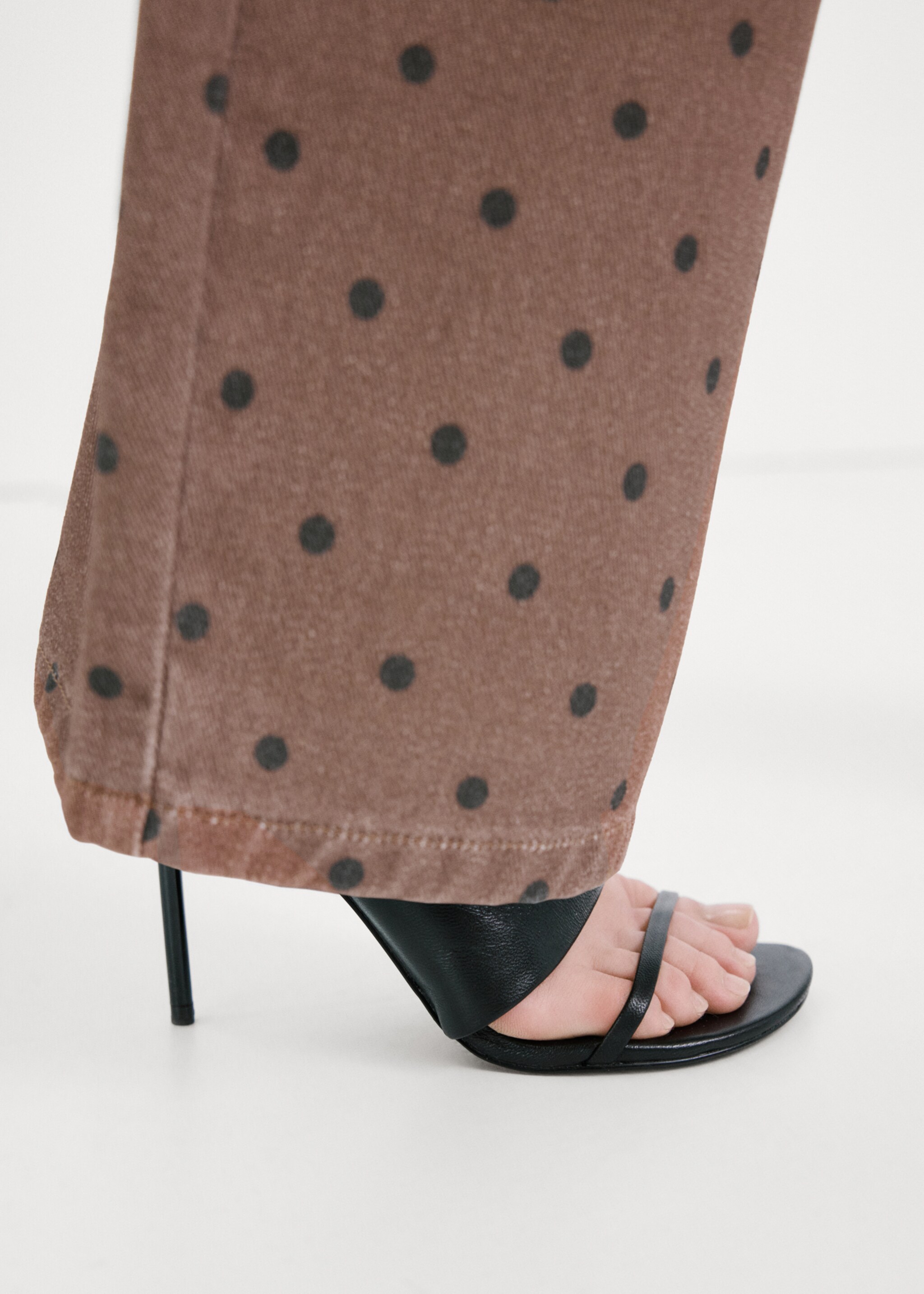 Ballonjeans met polkadots - Detail van het artikel 6, Chocoladebruin. Ref: 27004105-00.