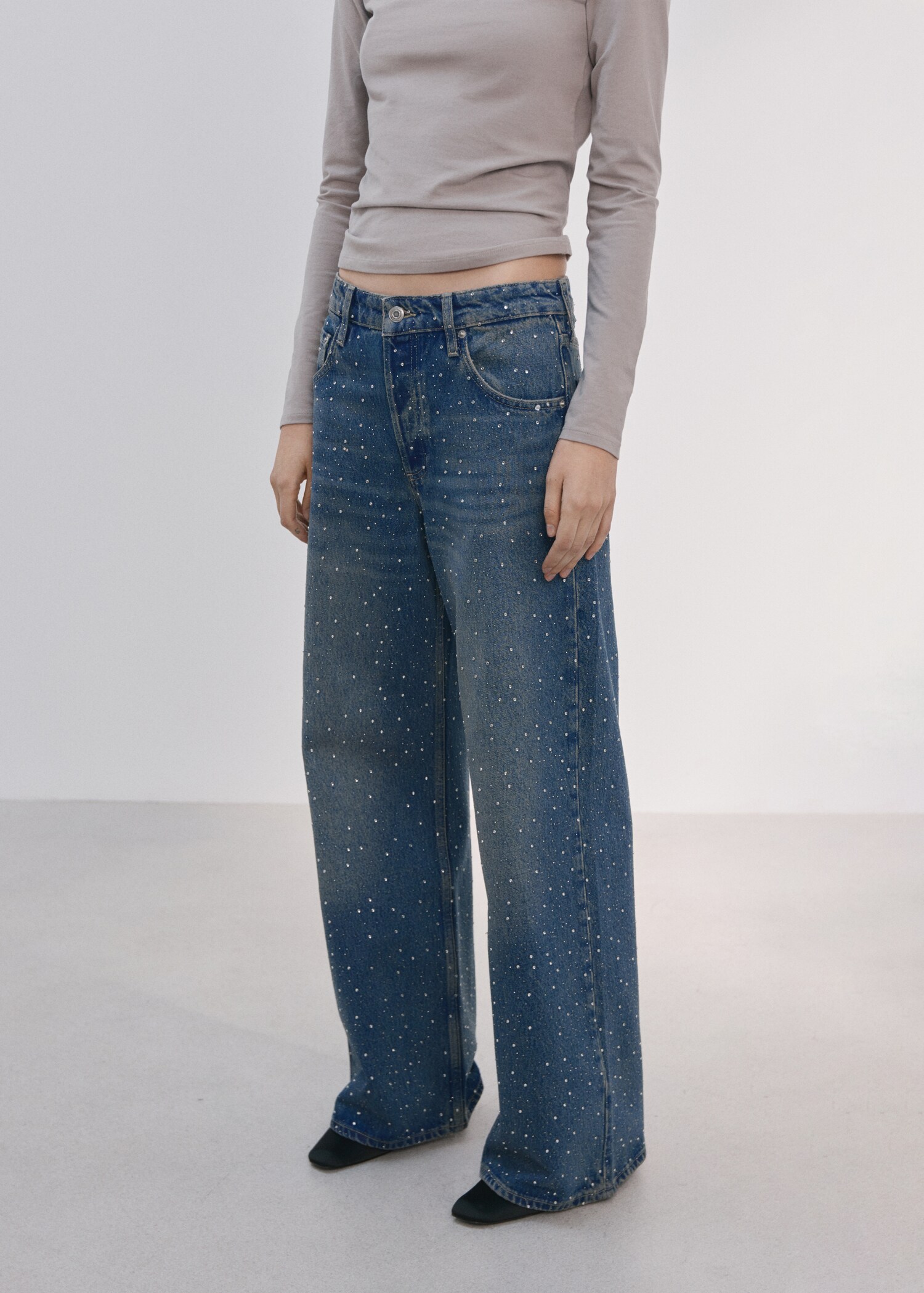 Wide leg jeans with rhinestones - Medium plane