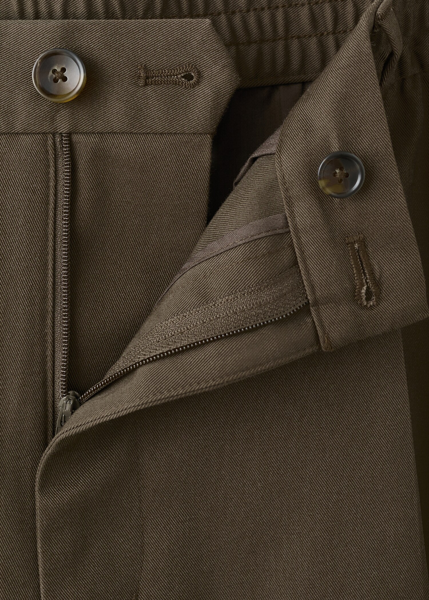 Pleated trousers with elastic waistband - Details of the article 8