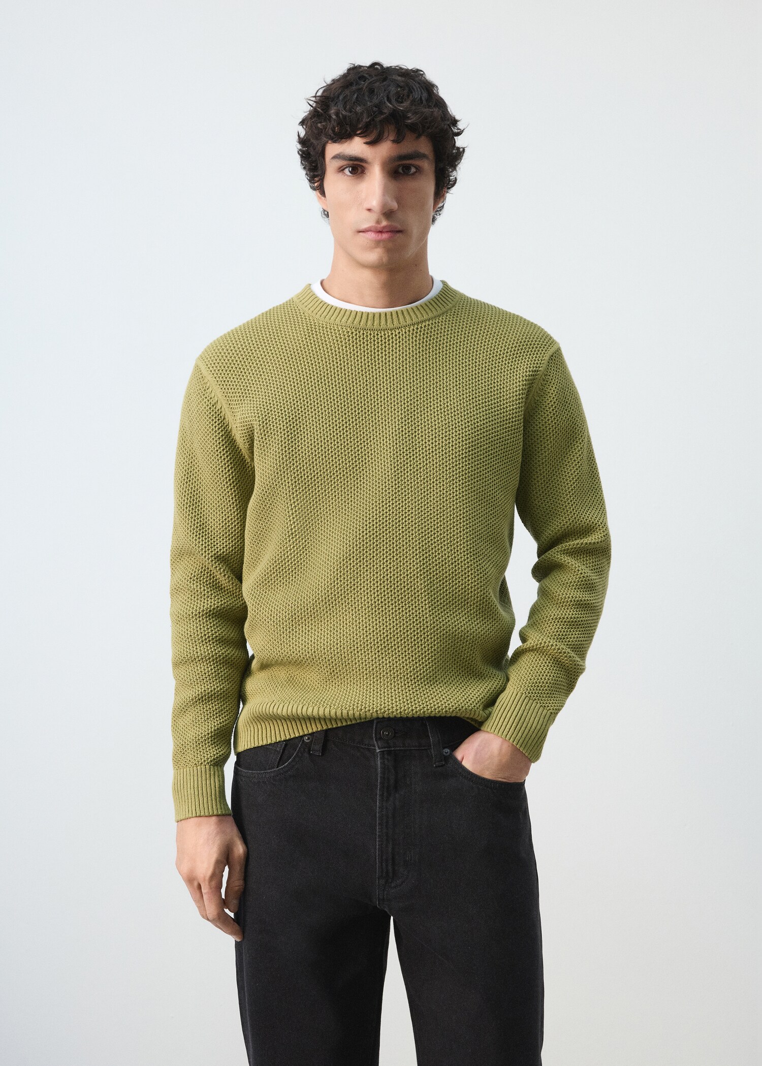 سترة متوسطة الحياكة ذات بنية دقيقة - رؤية وسط