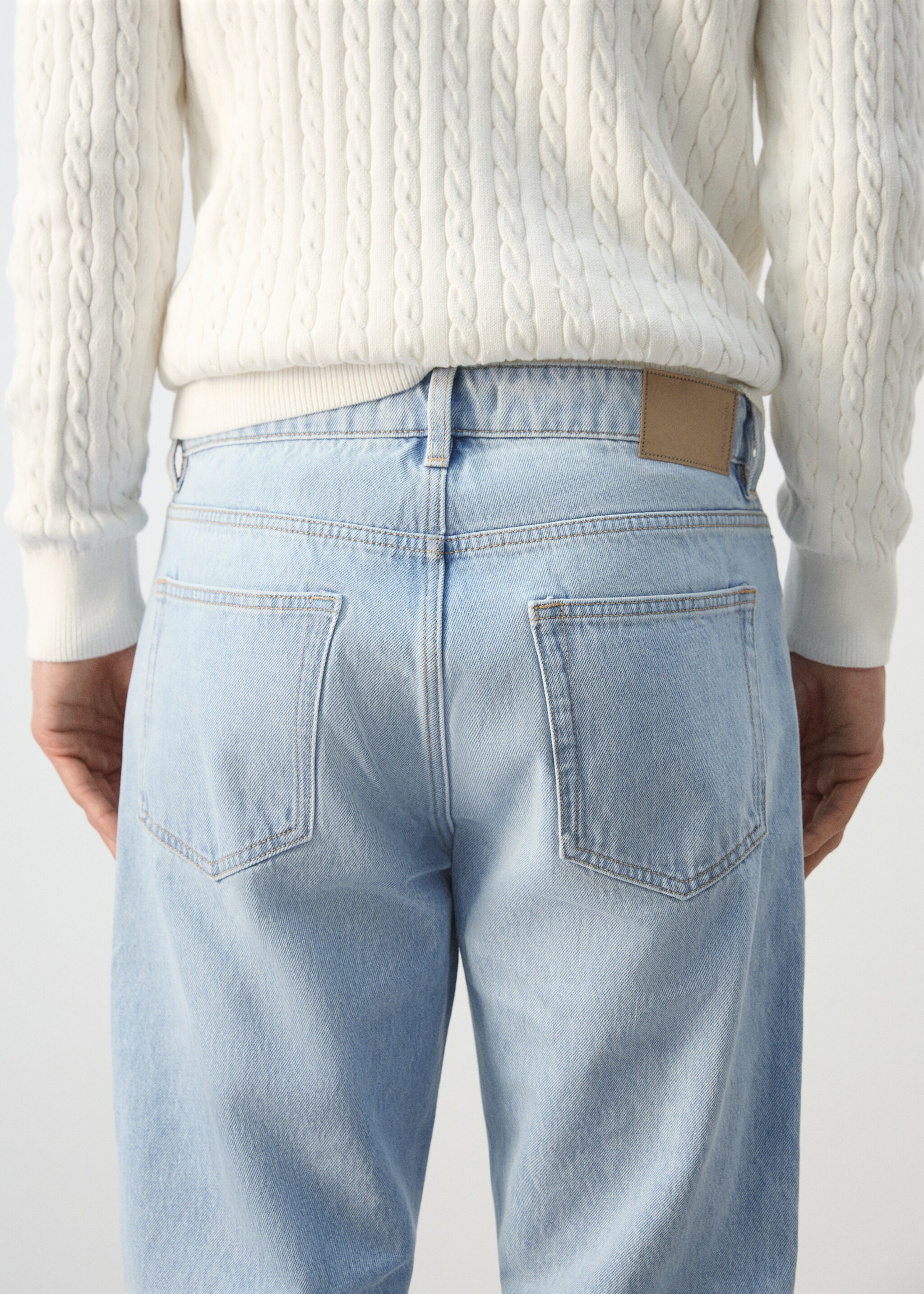 Bob regular-fit jeans - Details of the article 6, Bleach Blue. Ref: 27004432-00.