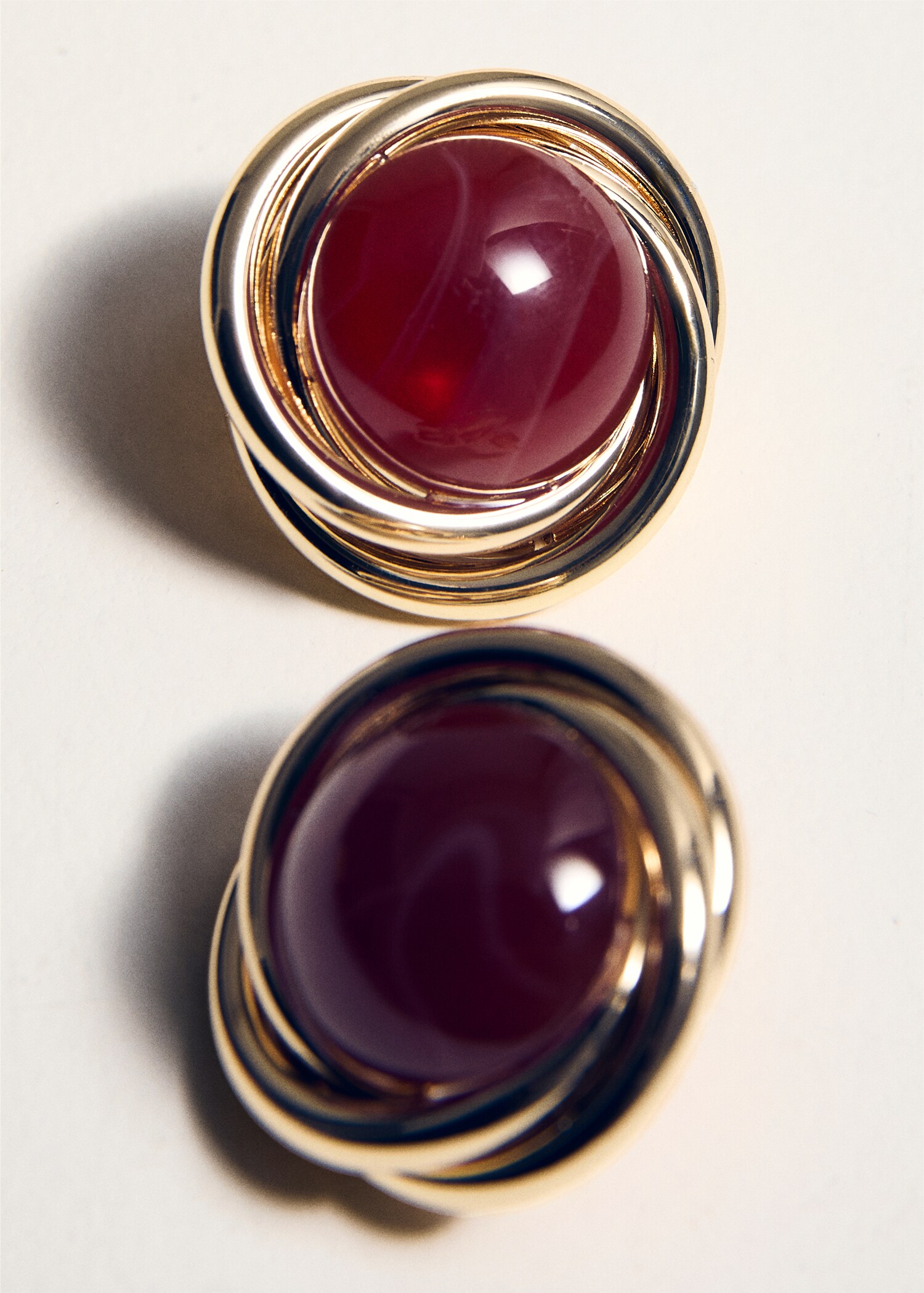 Brincos redondos de resina - Pormenor do artigo 1