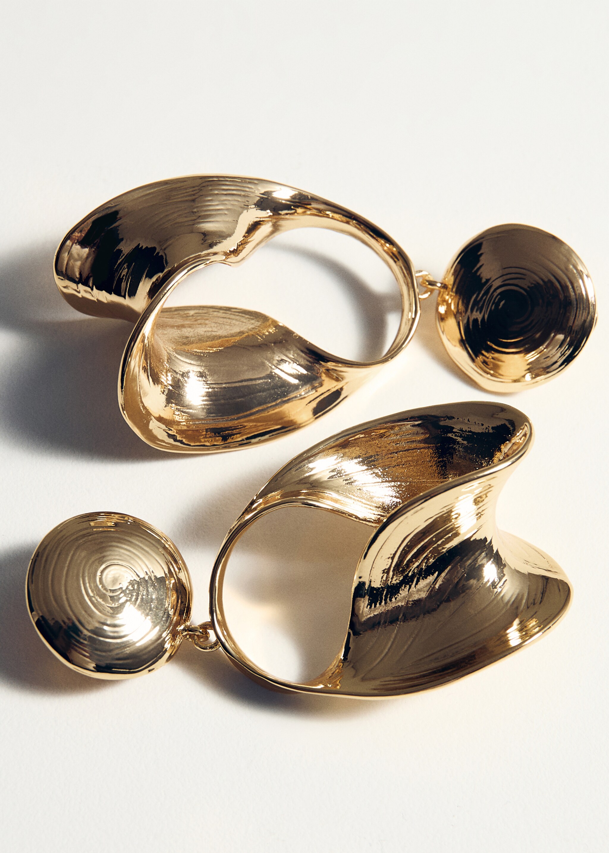 Mixed pendant earrings - Details of the article 5, Gold. Ref: 27004444-00.