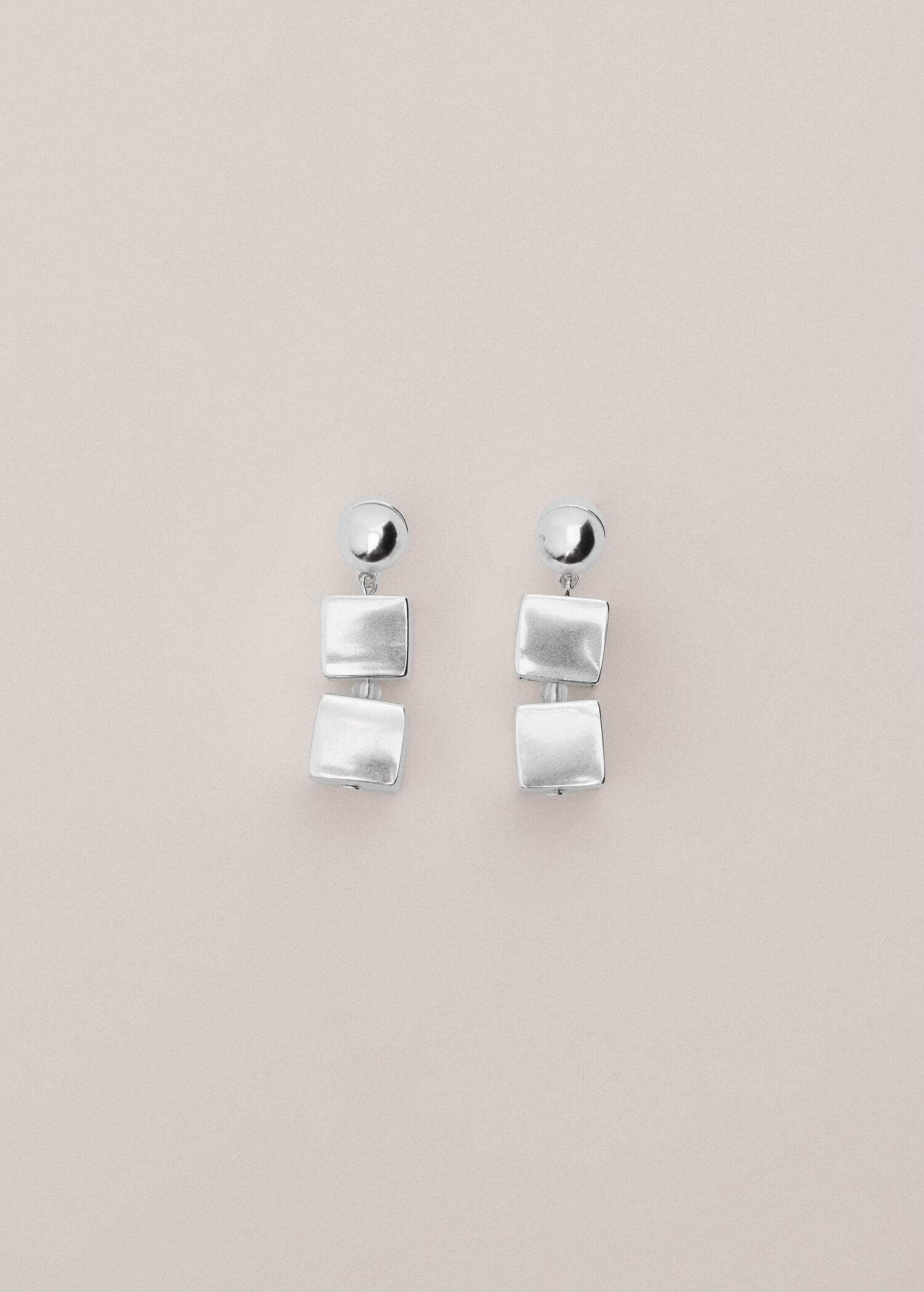 Dangling metal cube earrings - Artigo sem modelo