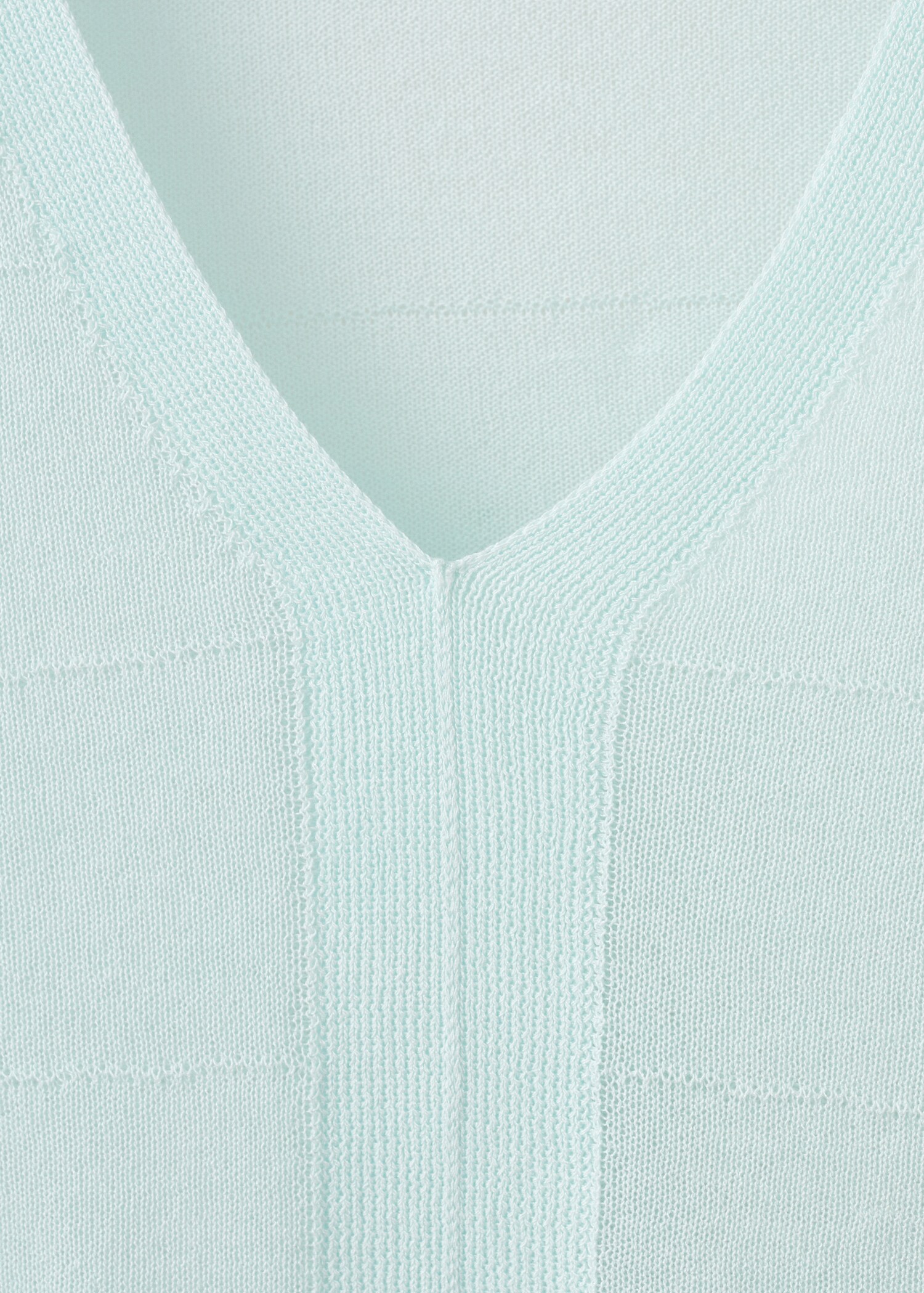 Jumper with slit detail - Details of the article 8