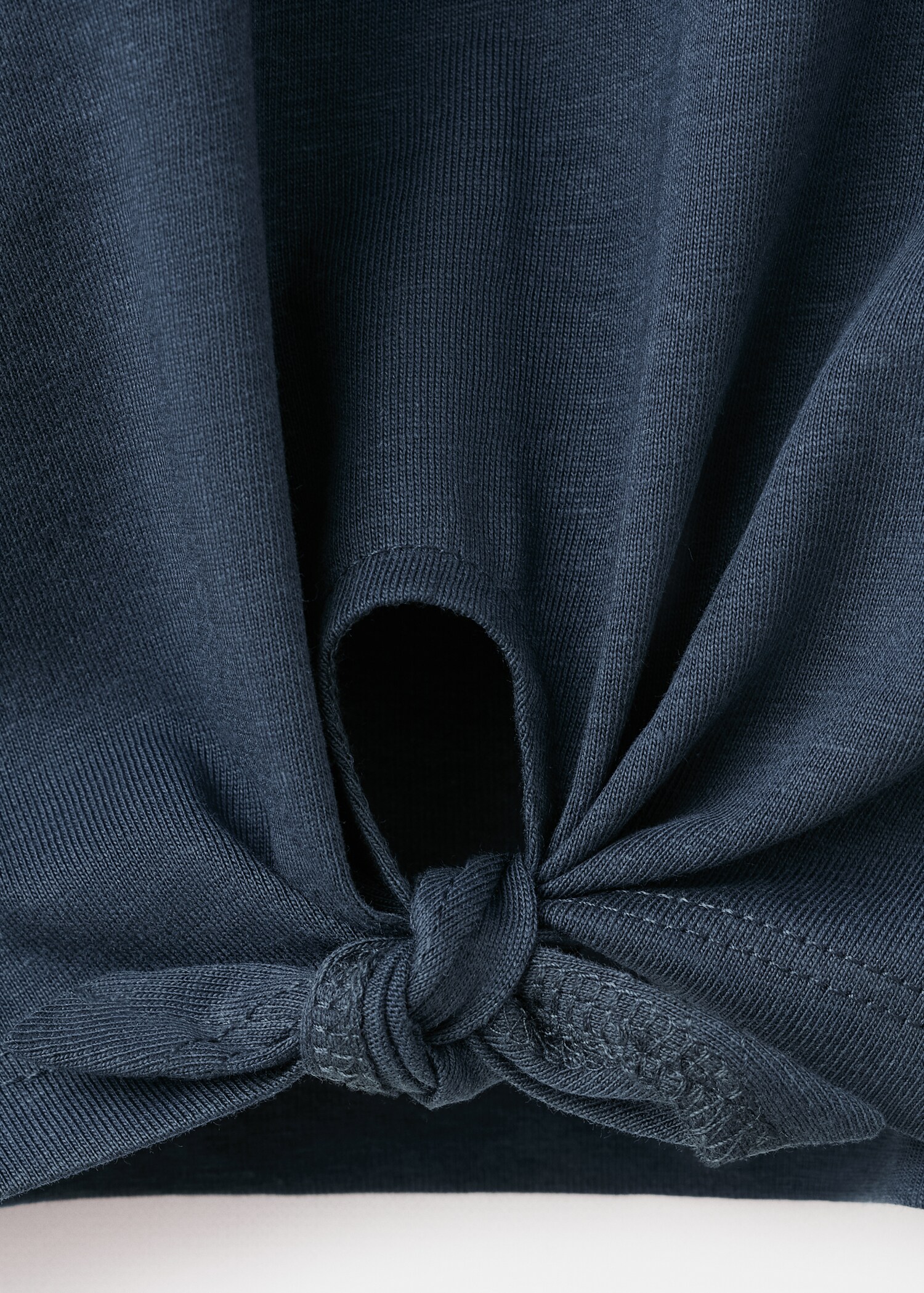 Camiseta detalle nudo - Detalle del artículo 8