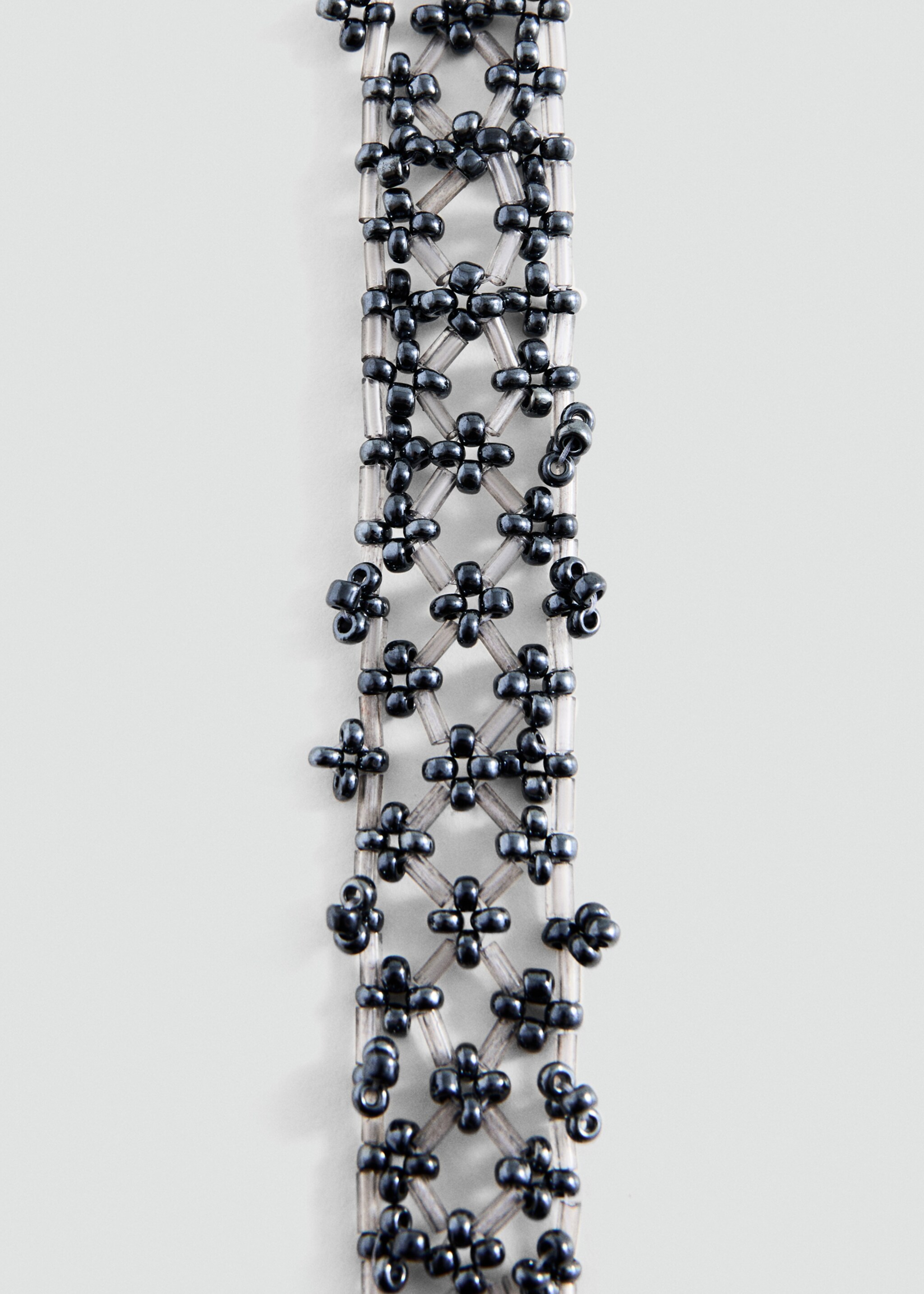 قلادة مع خرز شبكية - رؤية وسط, أسود. Ref: 27005189-00.