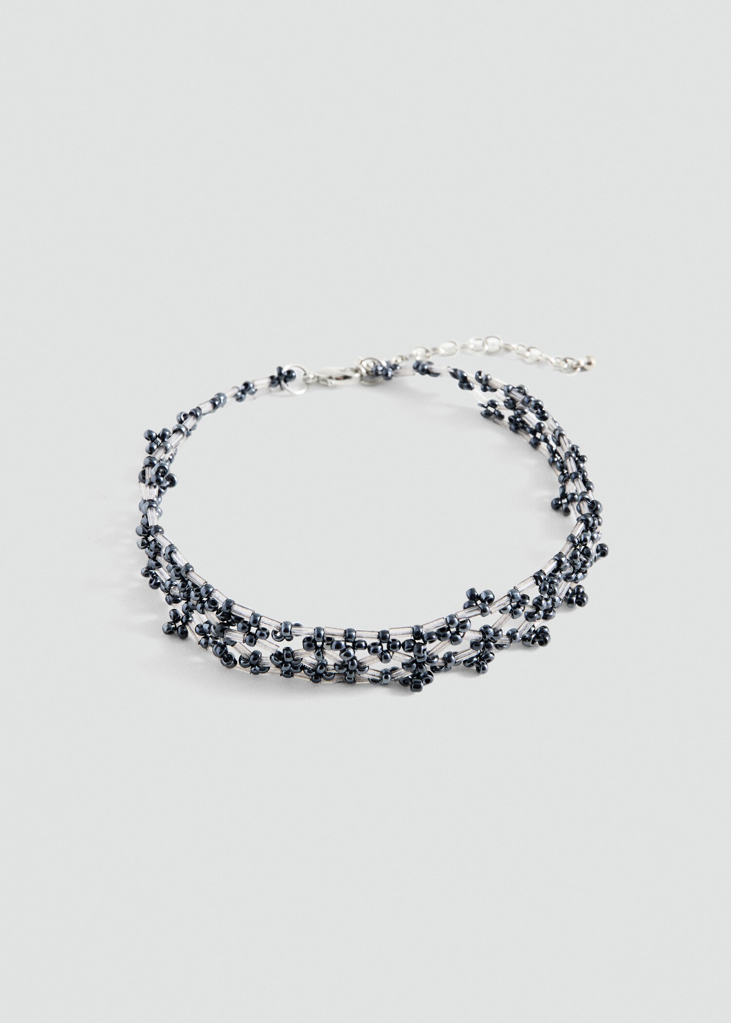 قلادة مع خرز شبكية - منتج دون نموذج