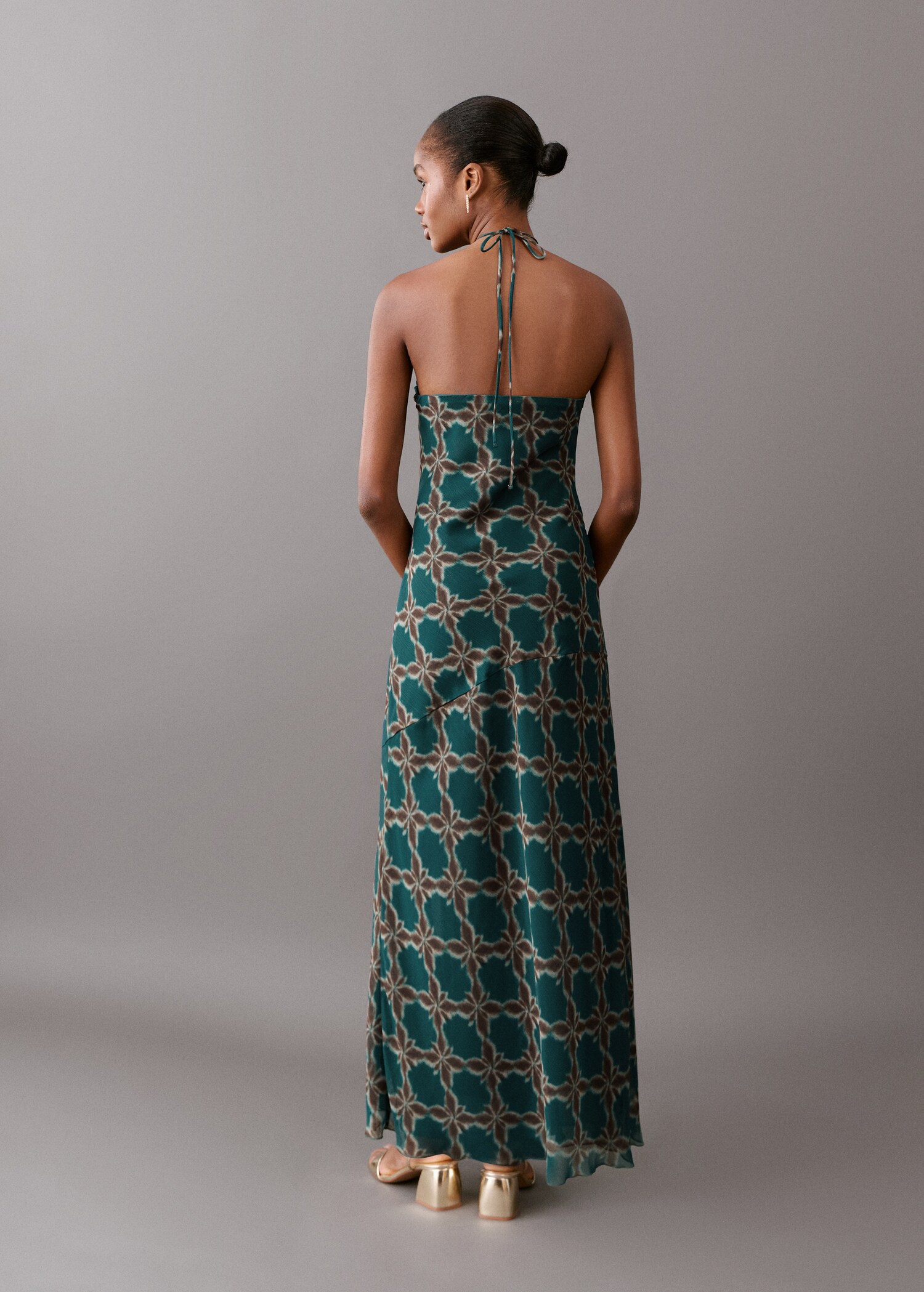 Halter-neck printed dress - Reverse of the article